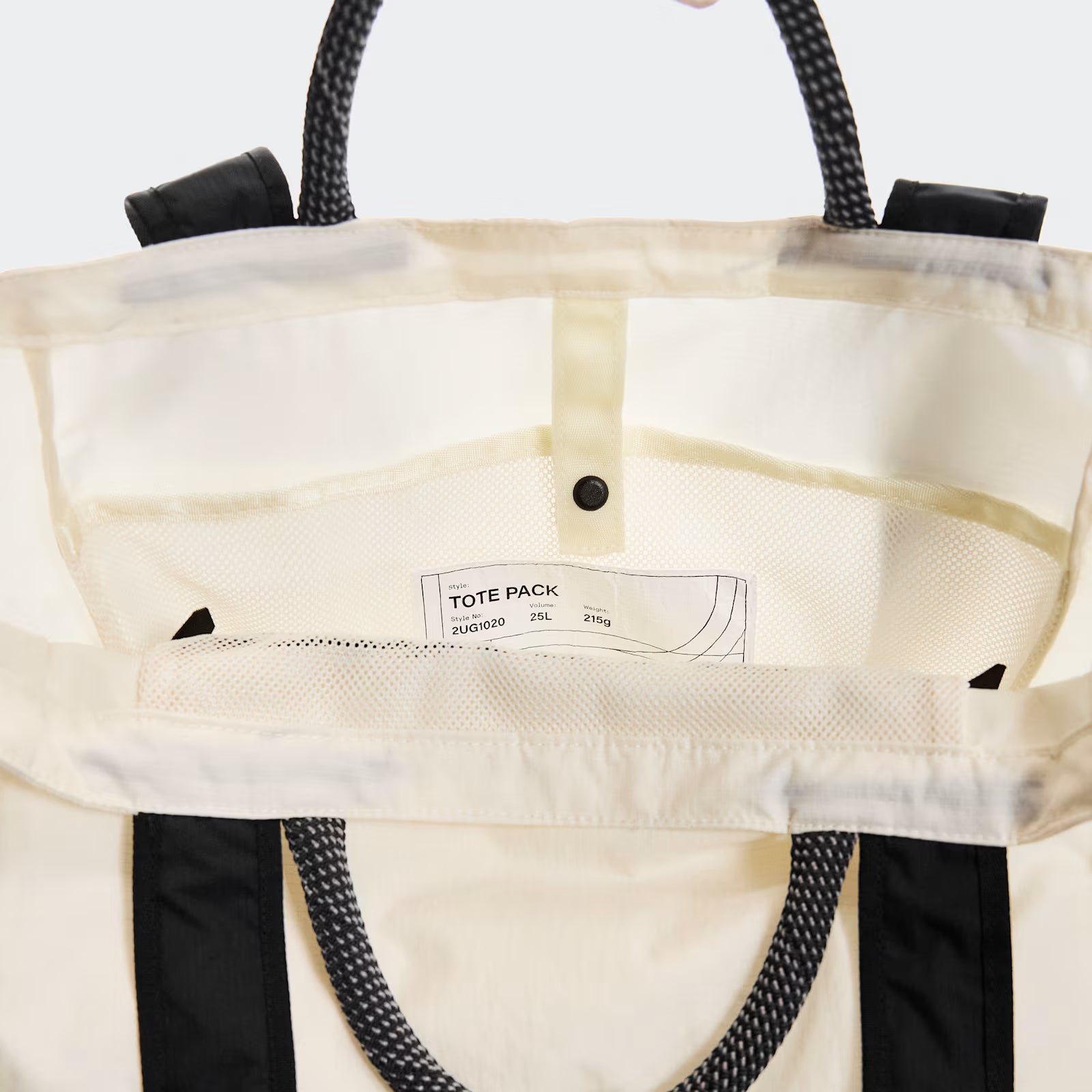 On Tote Pack 25L Cream | Black