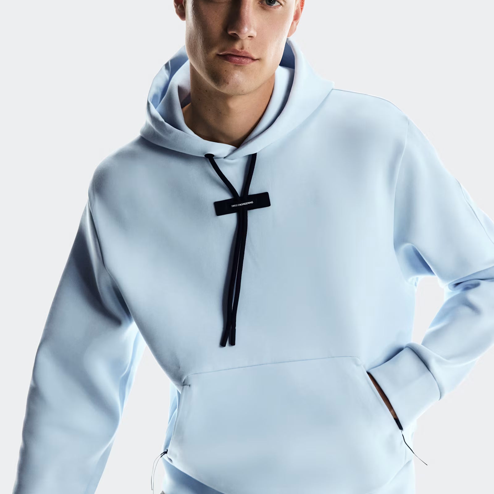On Focus Tech Hoodie Arctic