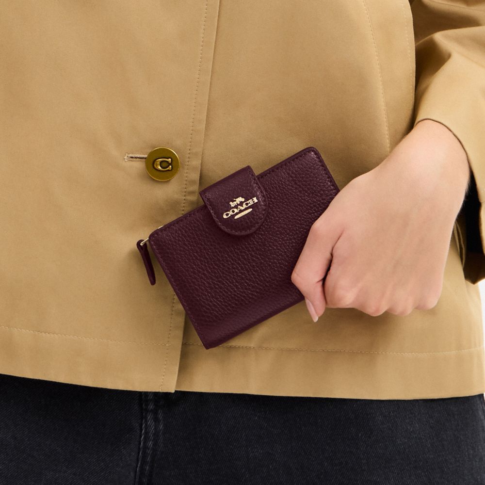 Coach Medium Corner Zip Wallet Gold