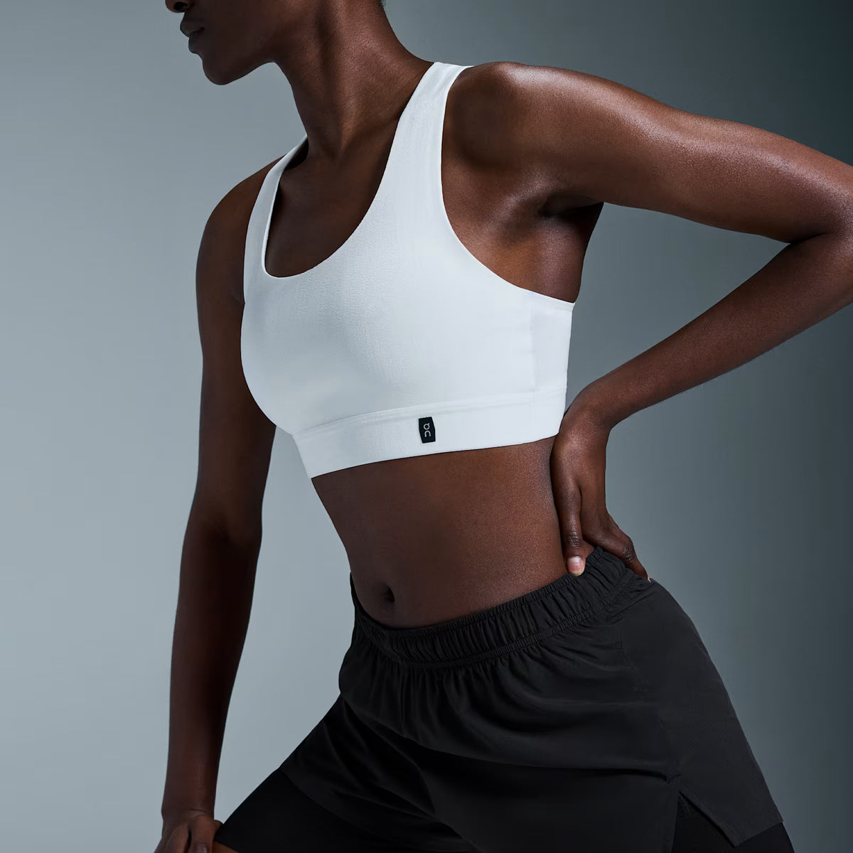 On Pace Bra Undyed-White | Black (Women'S)