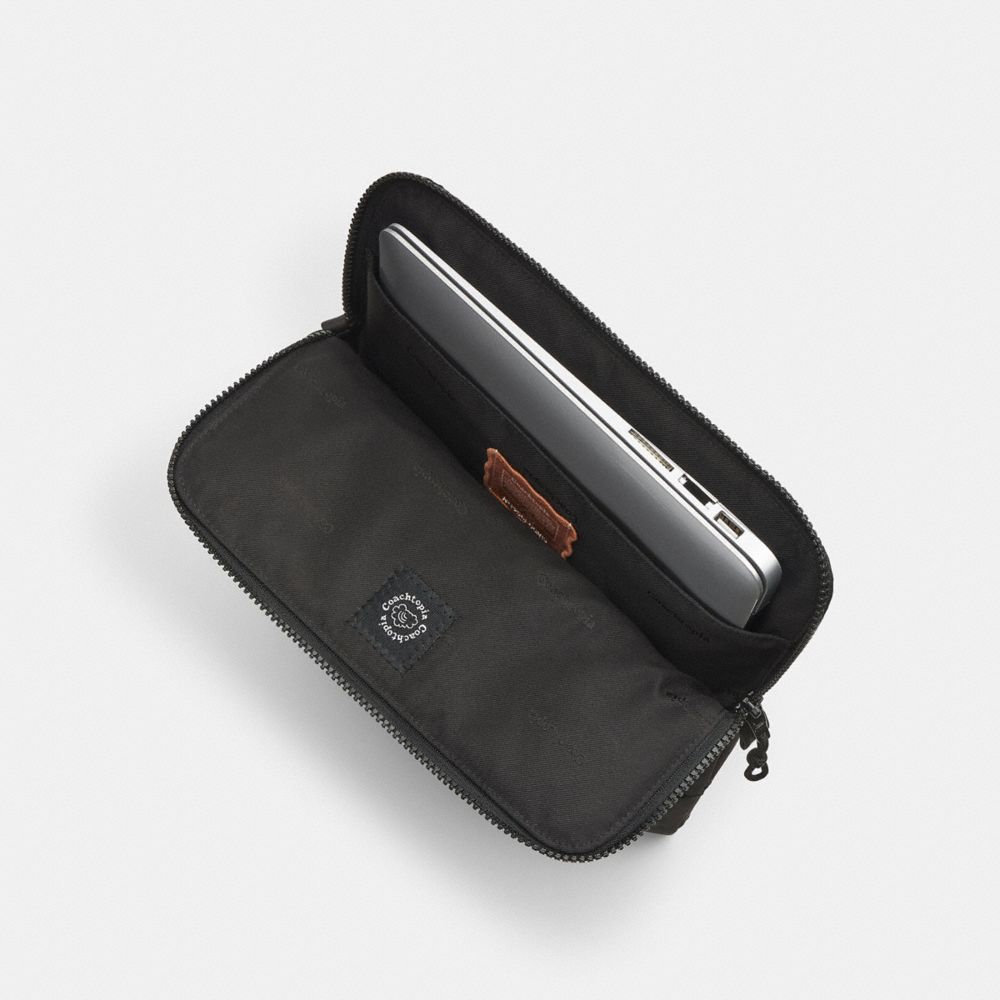 Coach Coachtopia Loop Laptop Sleeve With Wavy Quilting Black 2