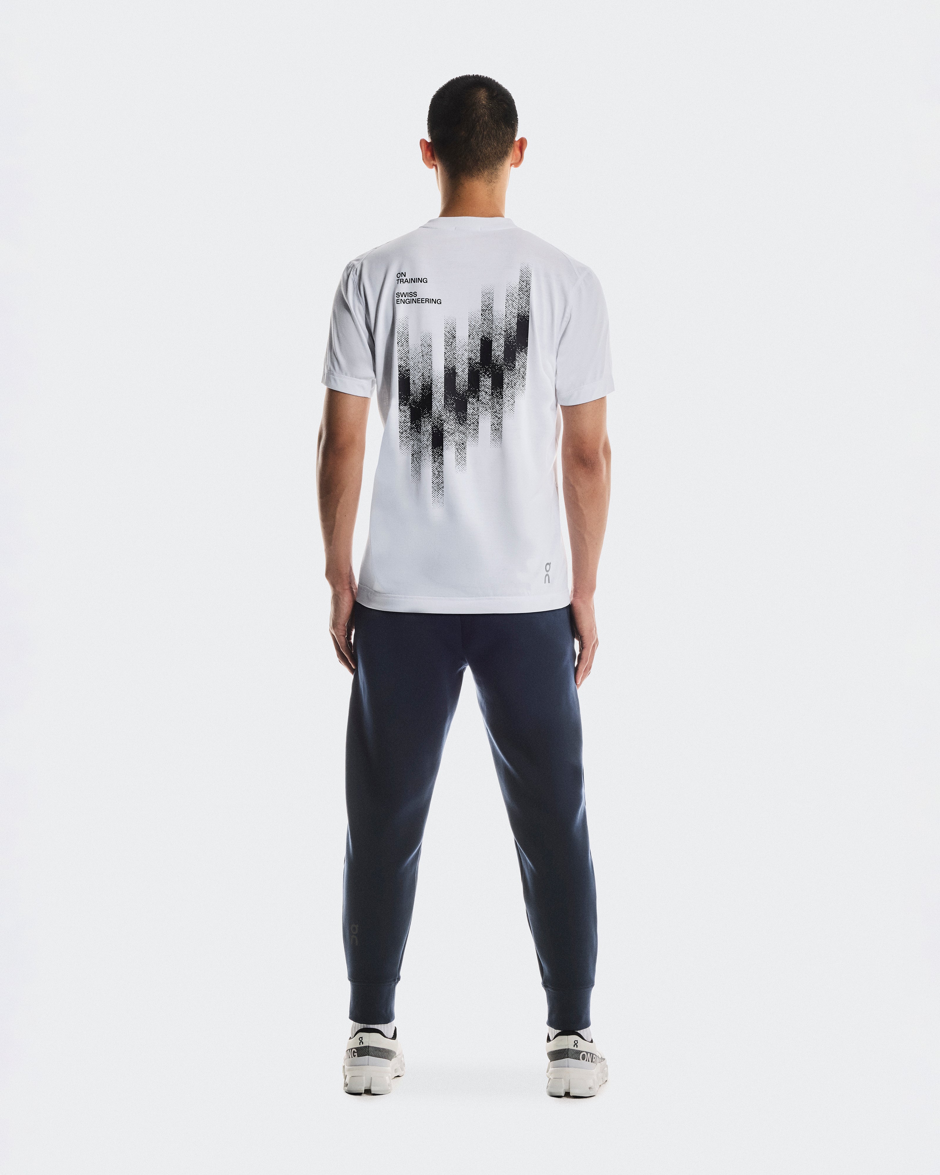 On Focus Tech Sweatpants Navy