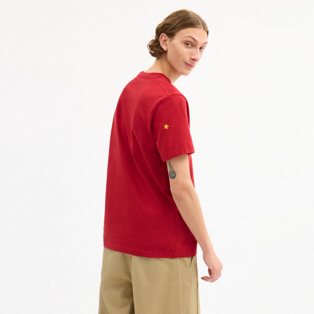 Coach Horse And Carriage Sticker T Shirt In Organic Cotton Red