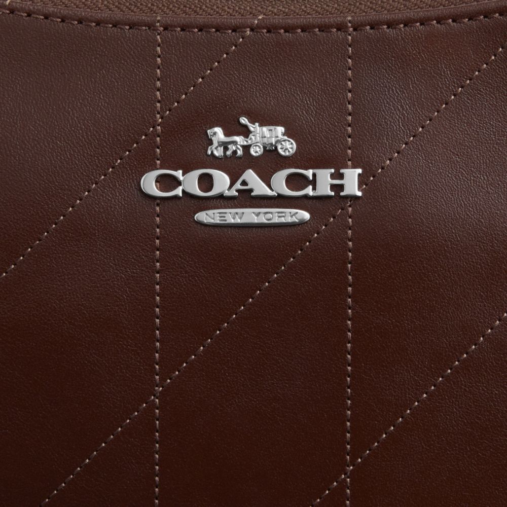 Coach Teri Shoulder Bag With Quilting Silver Maple