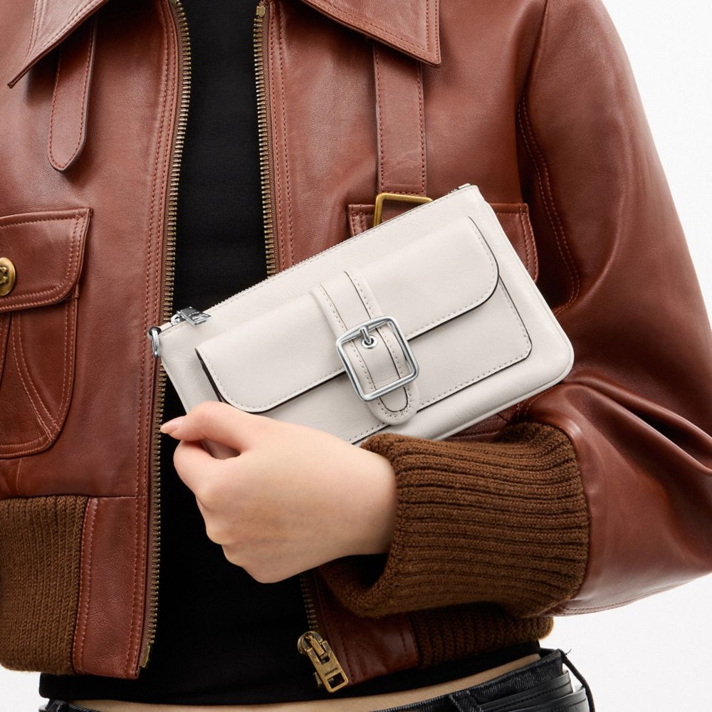 Coach Ashton Wristlet Silver Chalk