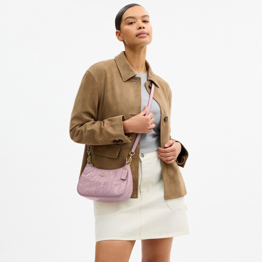 Coach Teri Shoulder Bag With Quilting Gold Carnation