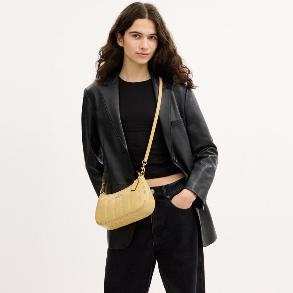 Coach Teri Shoulder Bag With Quilting Gold Soft Yellow