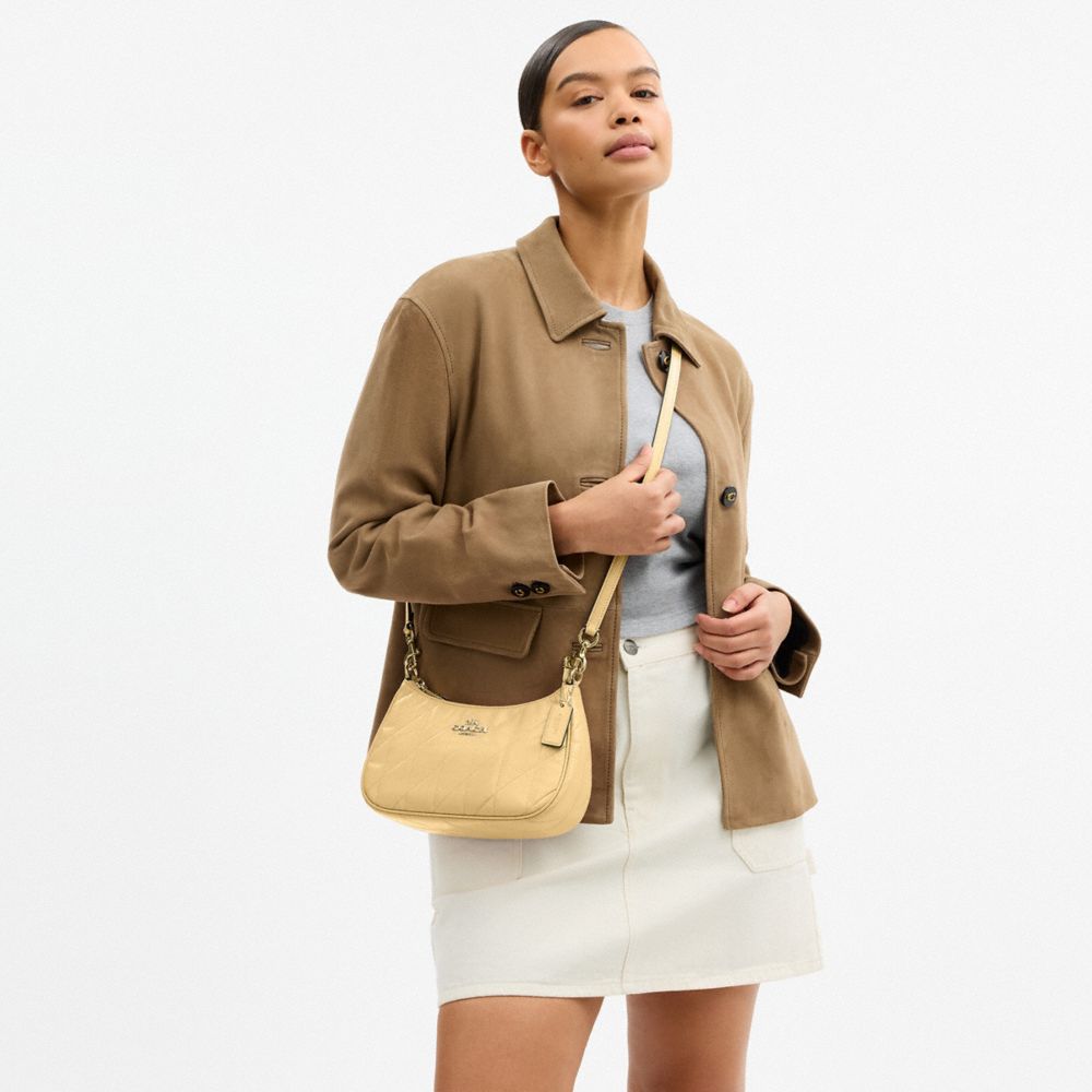 Coach Teri Shoulder Bag With Quilting Gold Soft Yellow