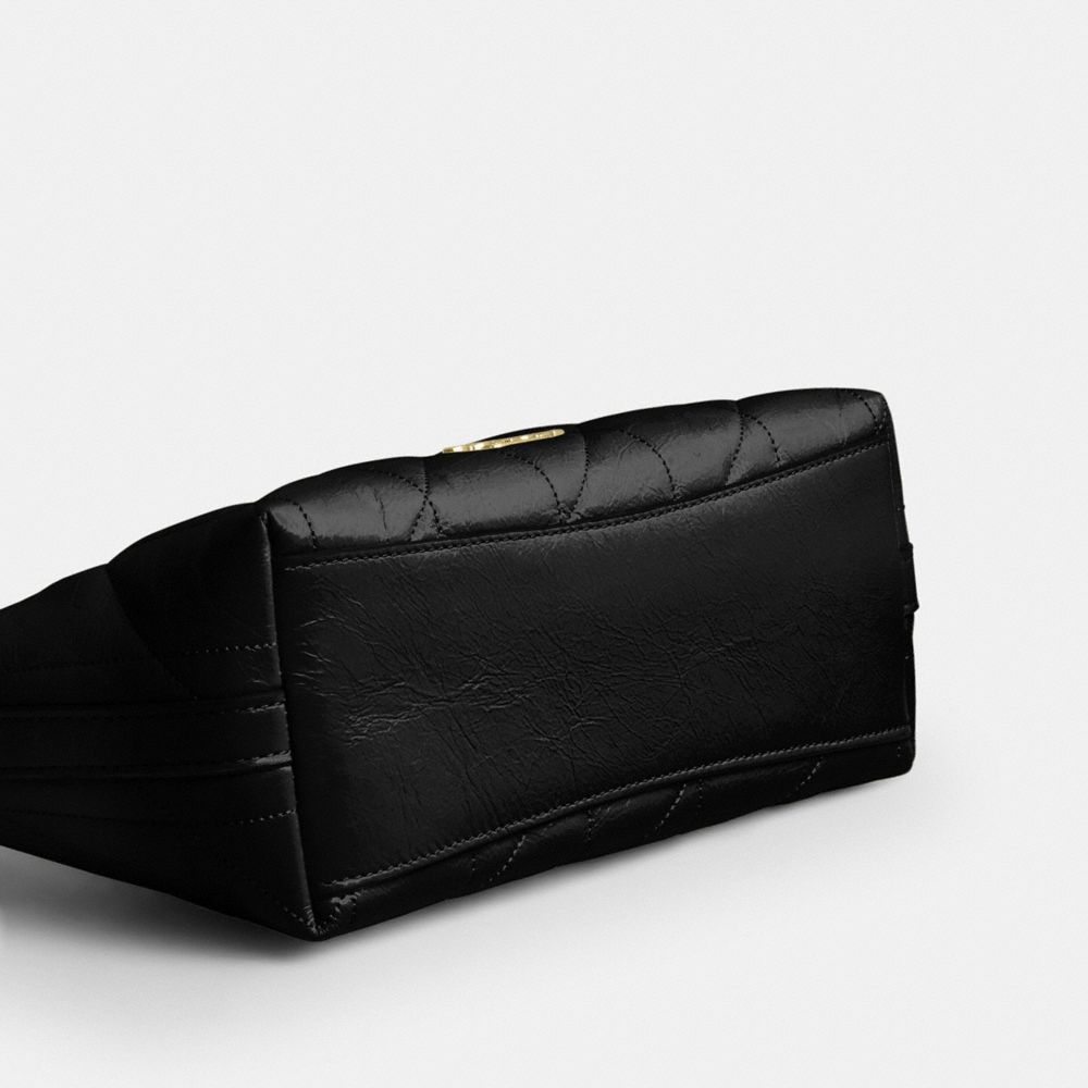 Coach Caitlin Shoulder Bag With Quilting Gold Black
