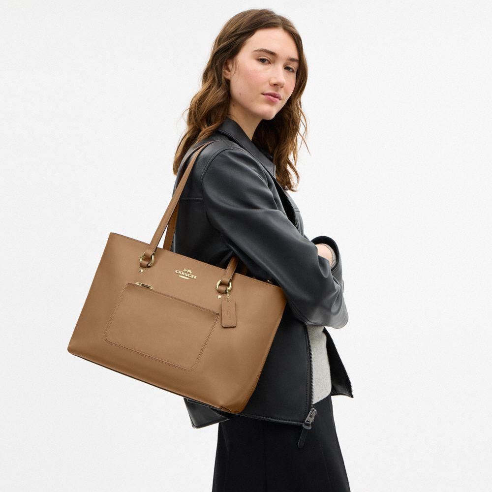 Coach Station Tote Bag Gold Sandy Beige
