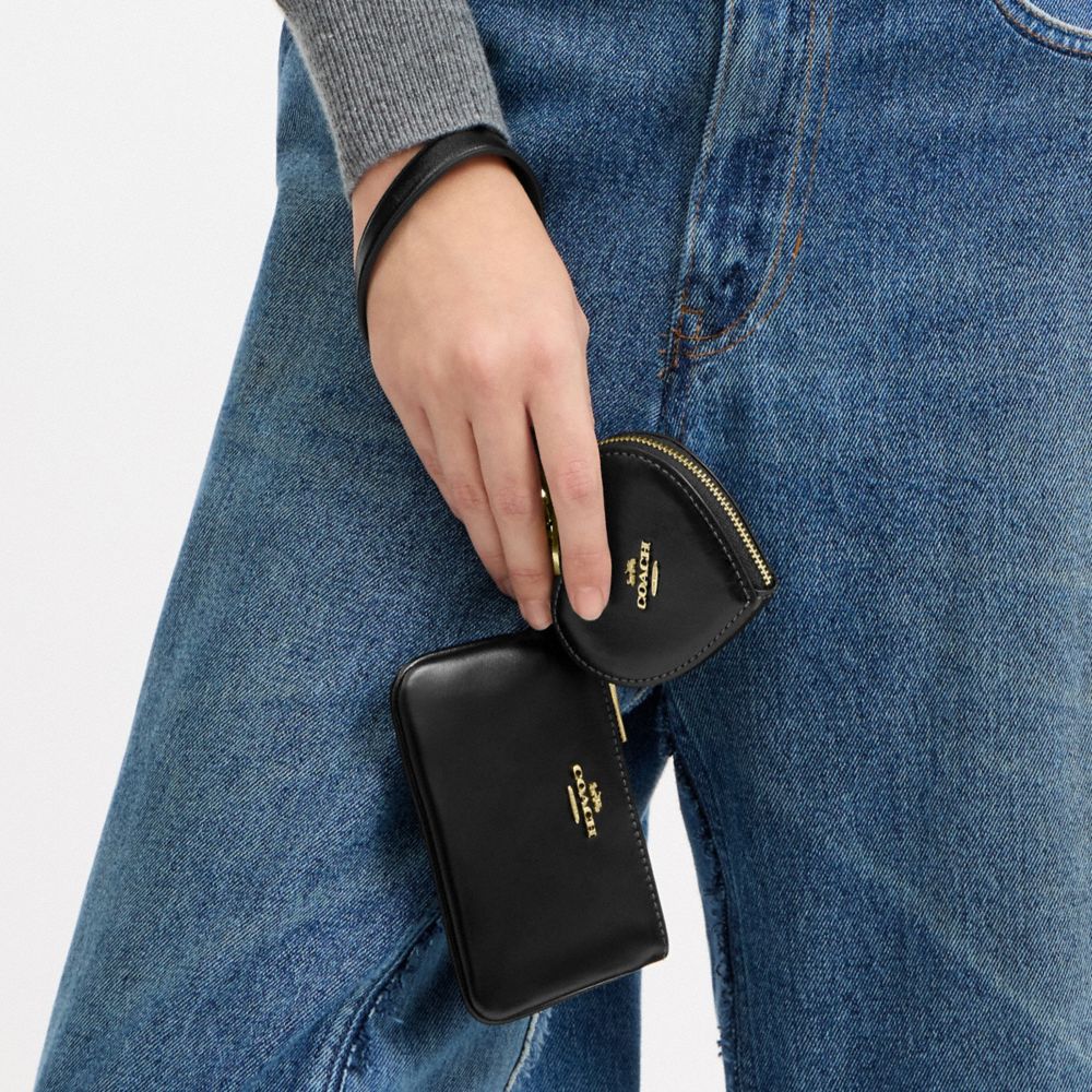 Coach Wristlet And Heart Pouch Gold/Black