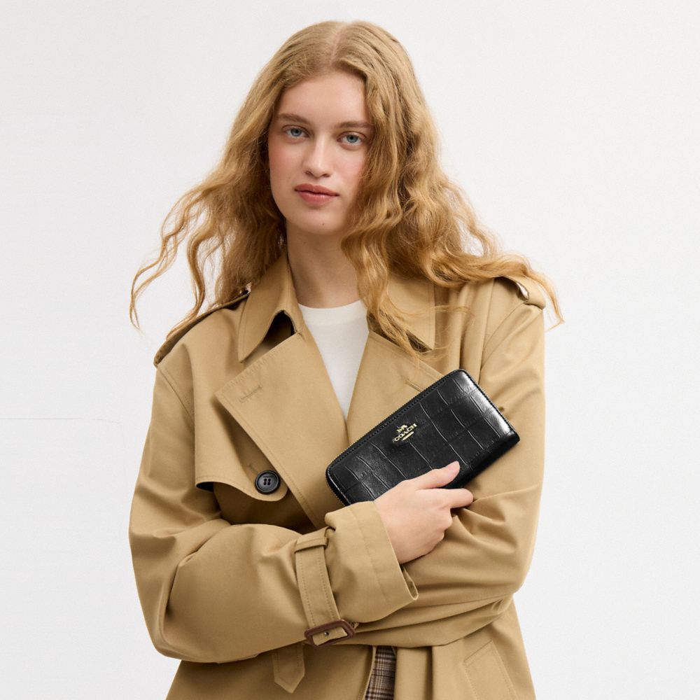 Coach Long Zip Around Wallet Gold/Black