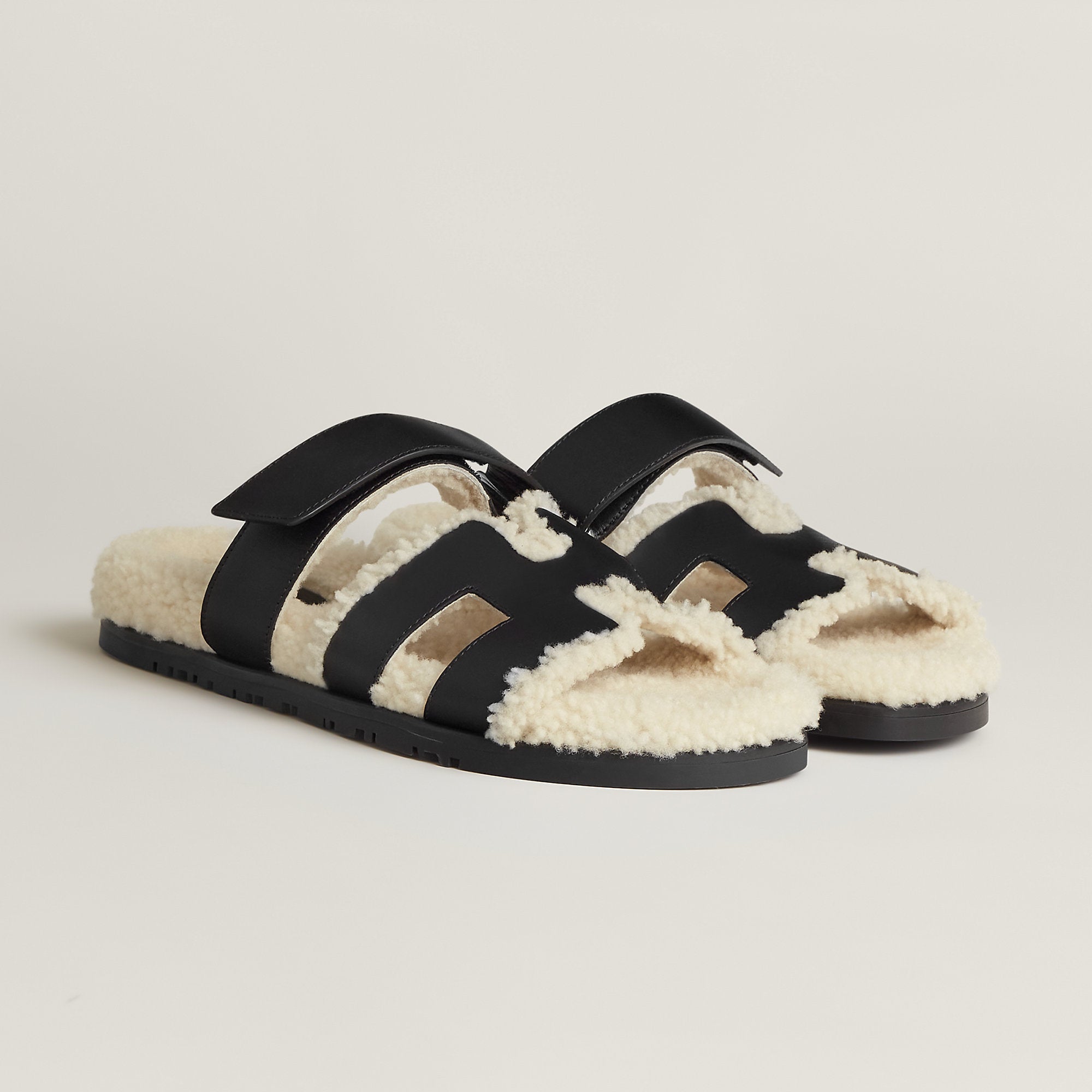 Hermes Chypre Sandal Noir