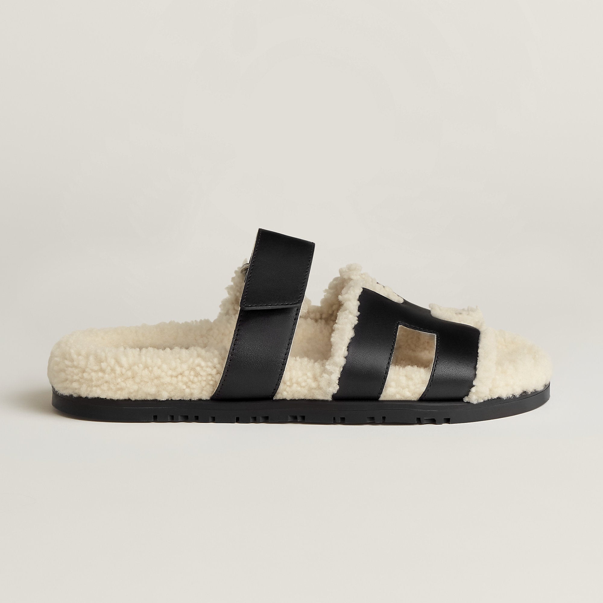 Hermes Chypre Sandal Noir