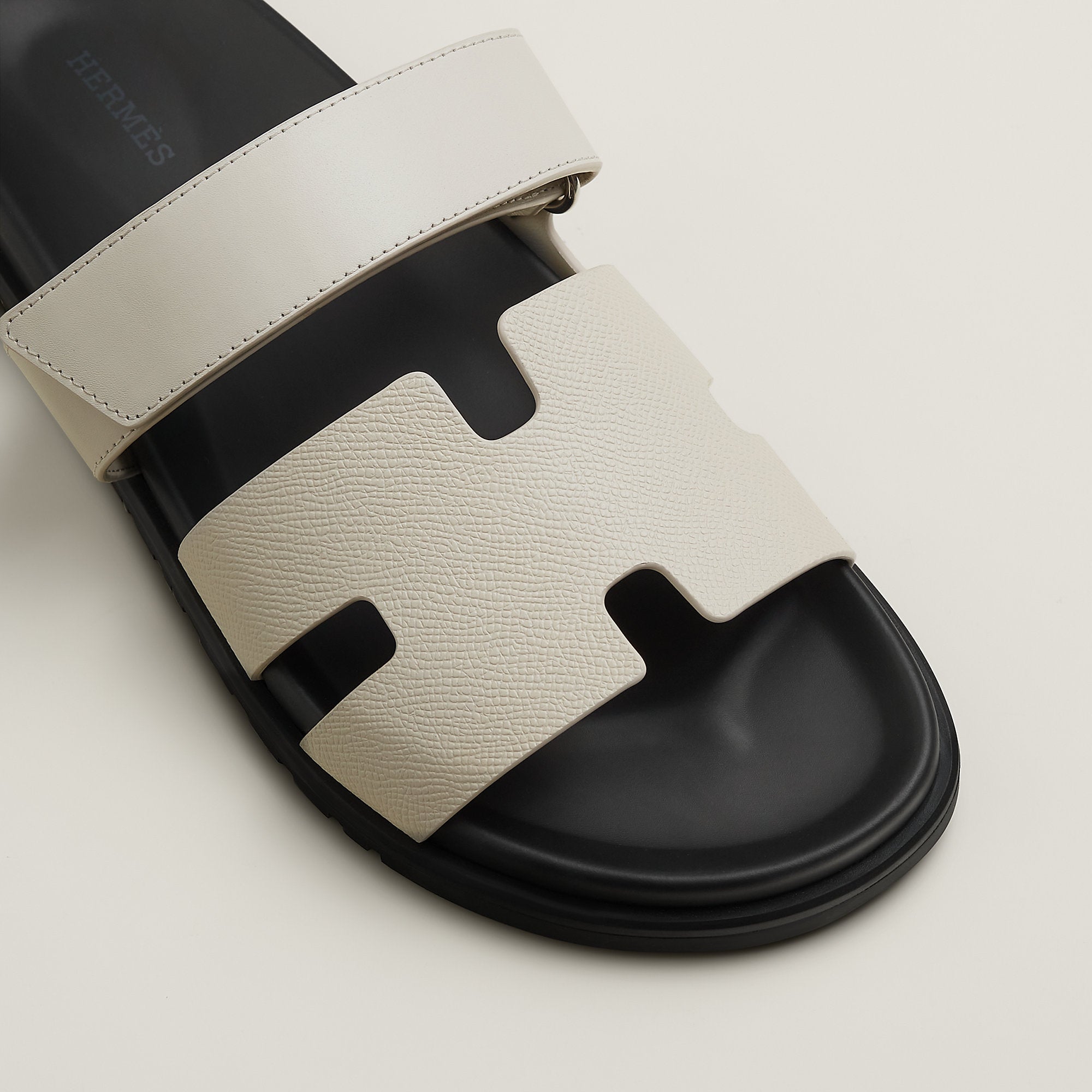 Hermes Chypre Sandal Noir