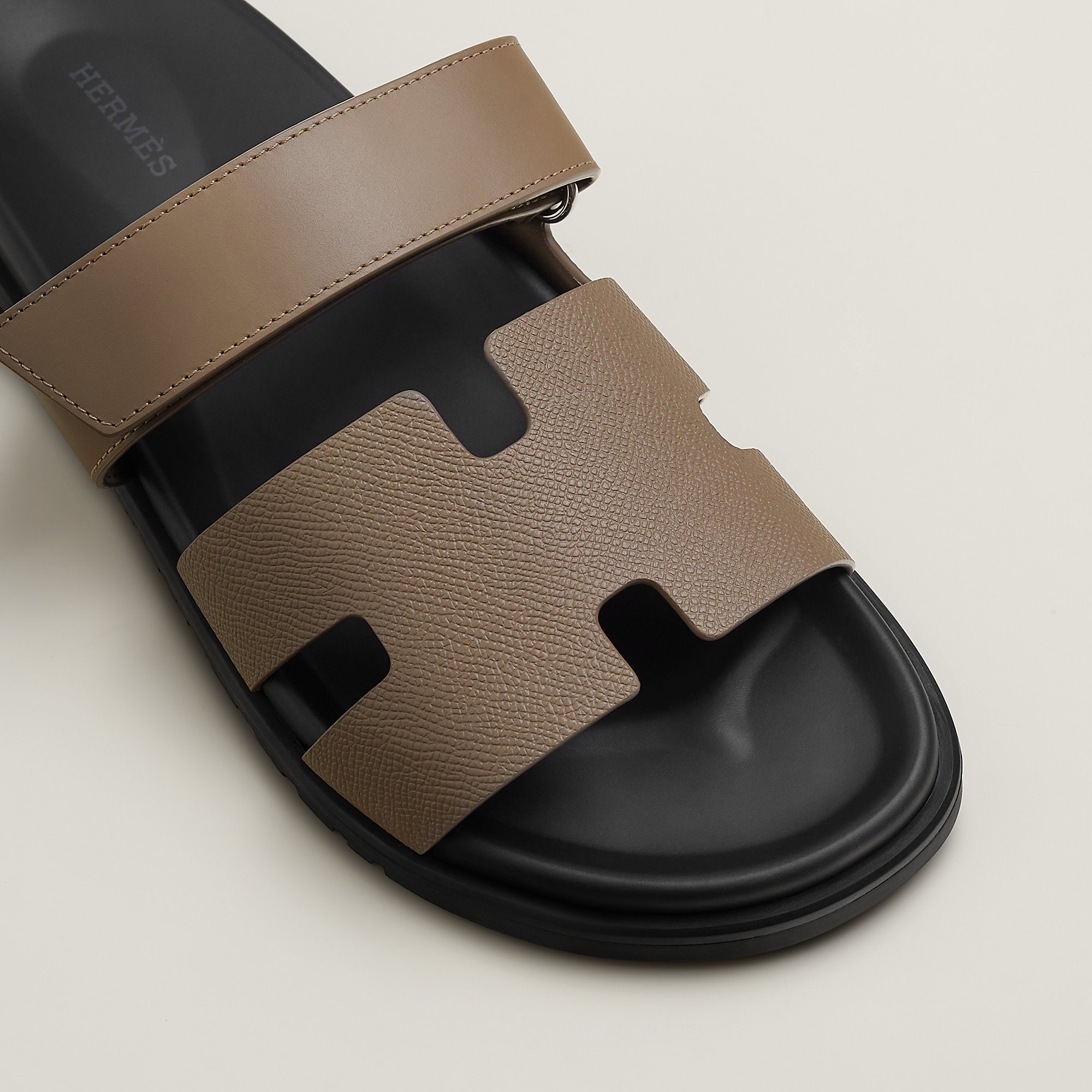 Hermes Chypre Sandal Noir