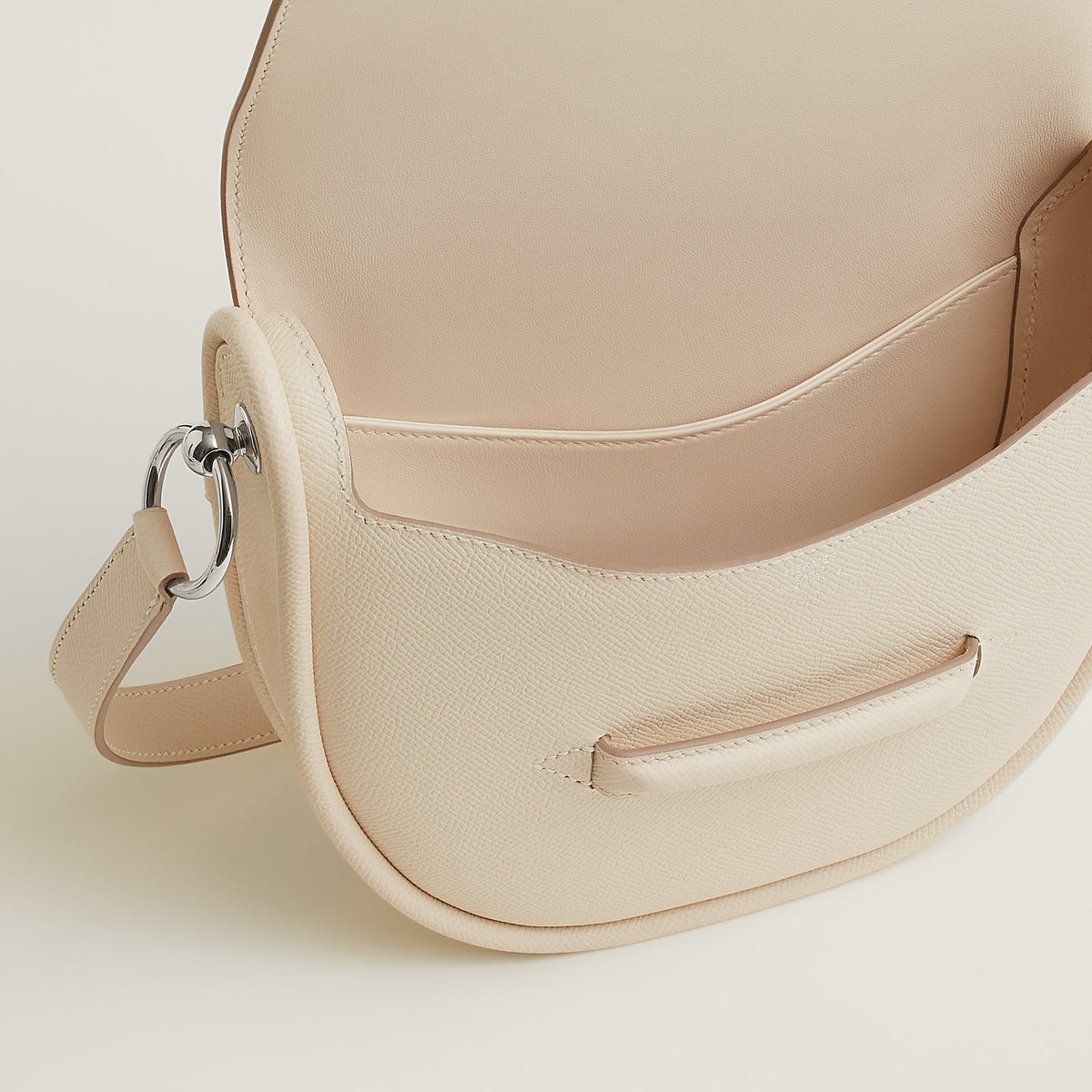 Hermes Collier D'Attelage Bag Craie