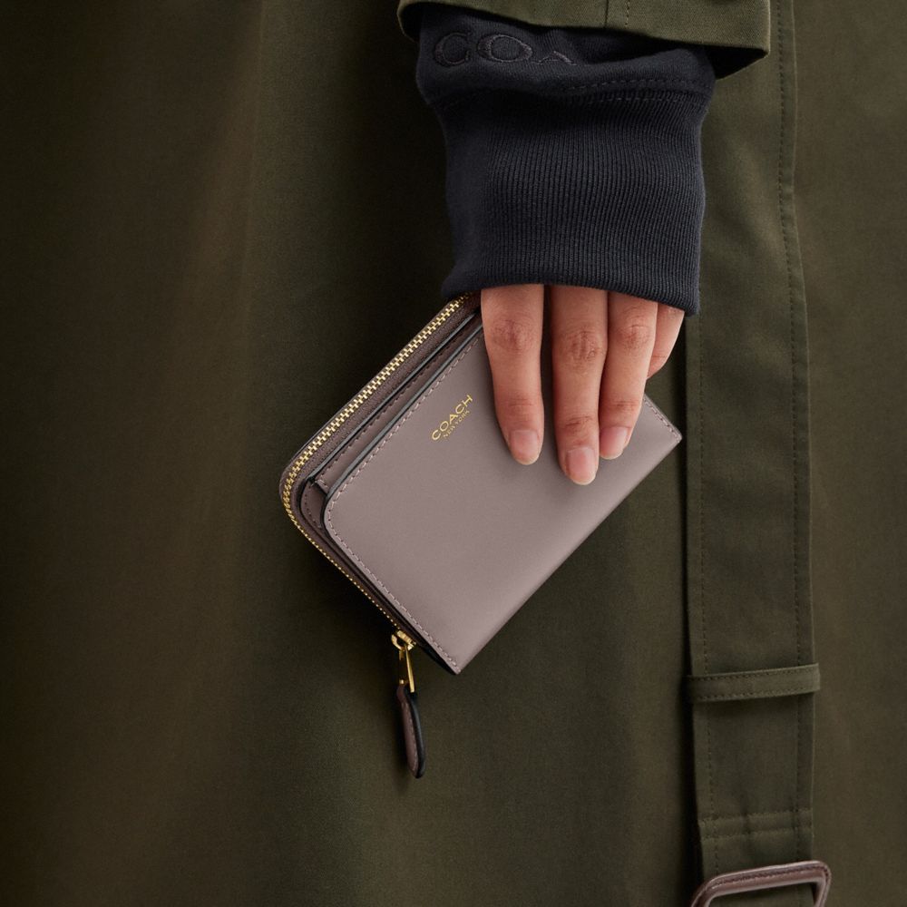 Coach New York Billfold Wallet Brass Ash