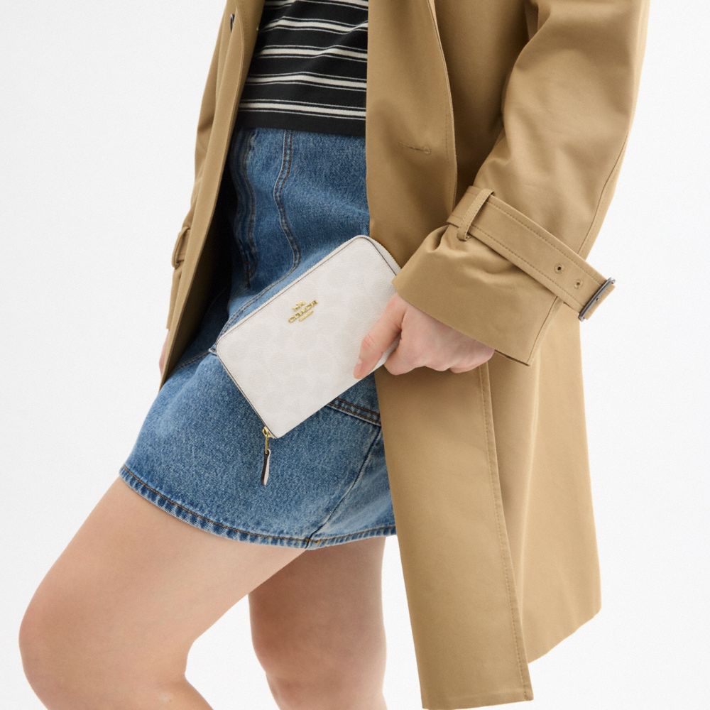 Coach Medium Id Zip Wallet In Signature Canvas Gold White Chalk