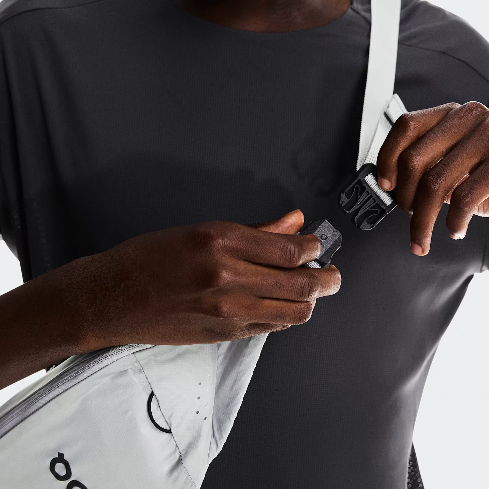 On Waist Pack 2L Lite Glacier
