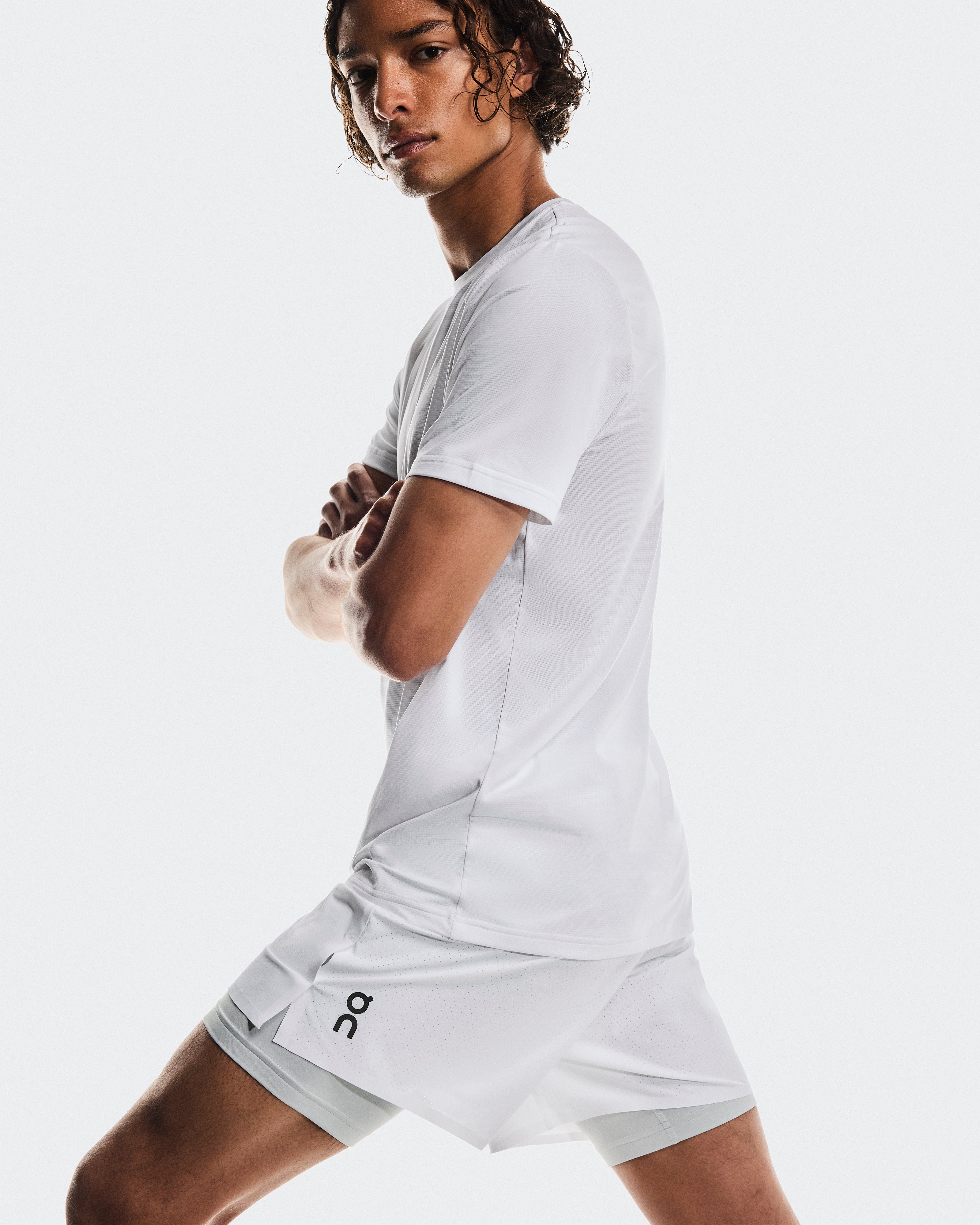 On 5" Performance 2/1 Shorts White | Glacier