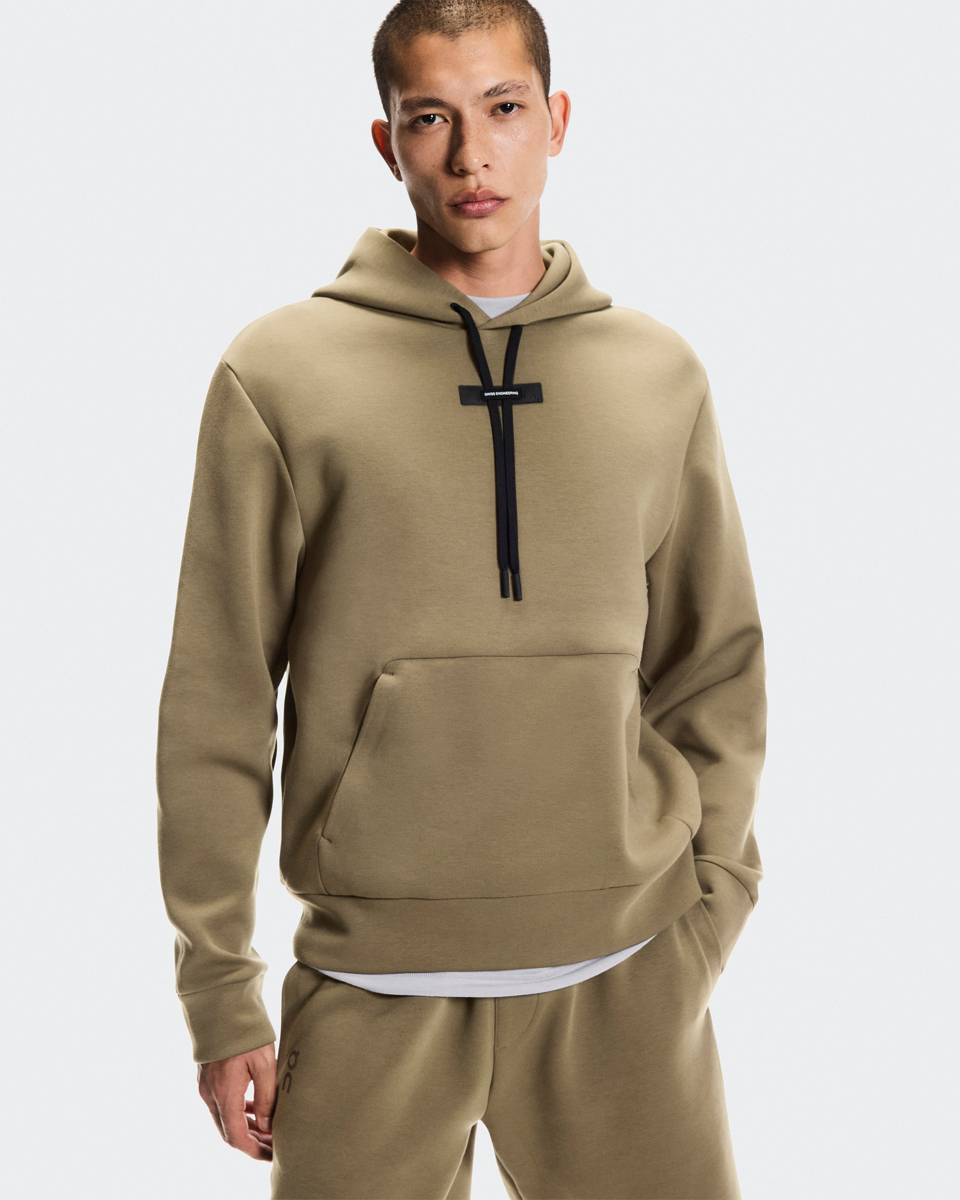 On Focus Tech Hoodie Kalamata