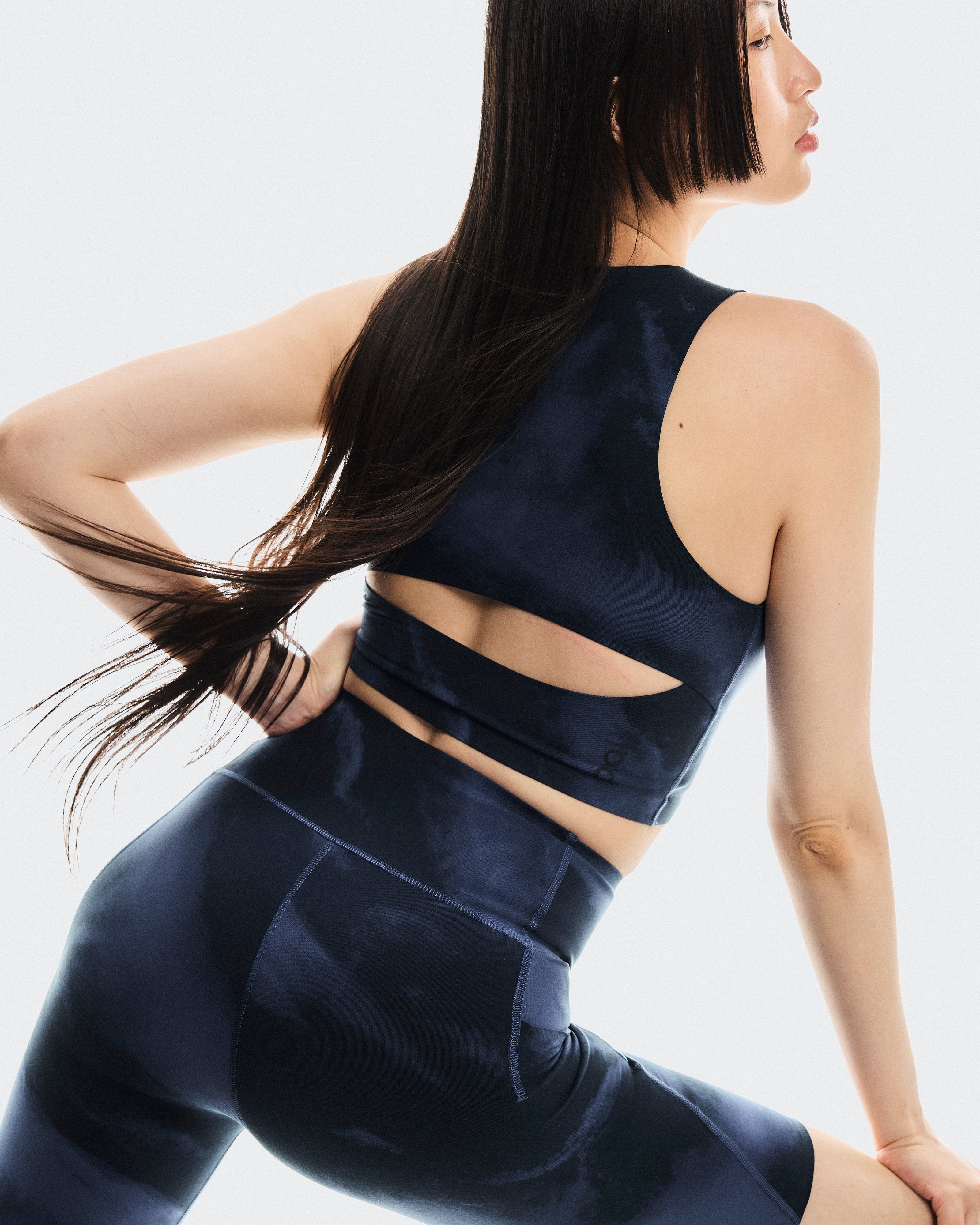 On Studio Open Back Crop Acai | Navy (Women'S)