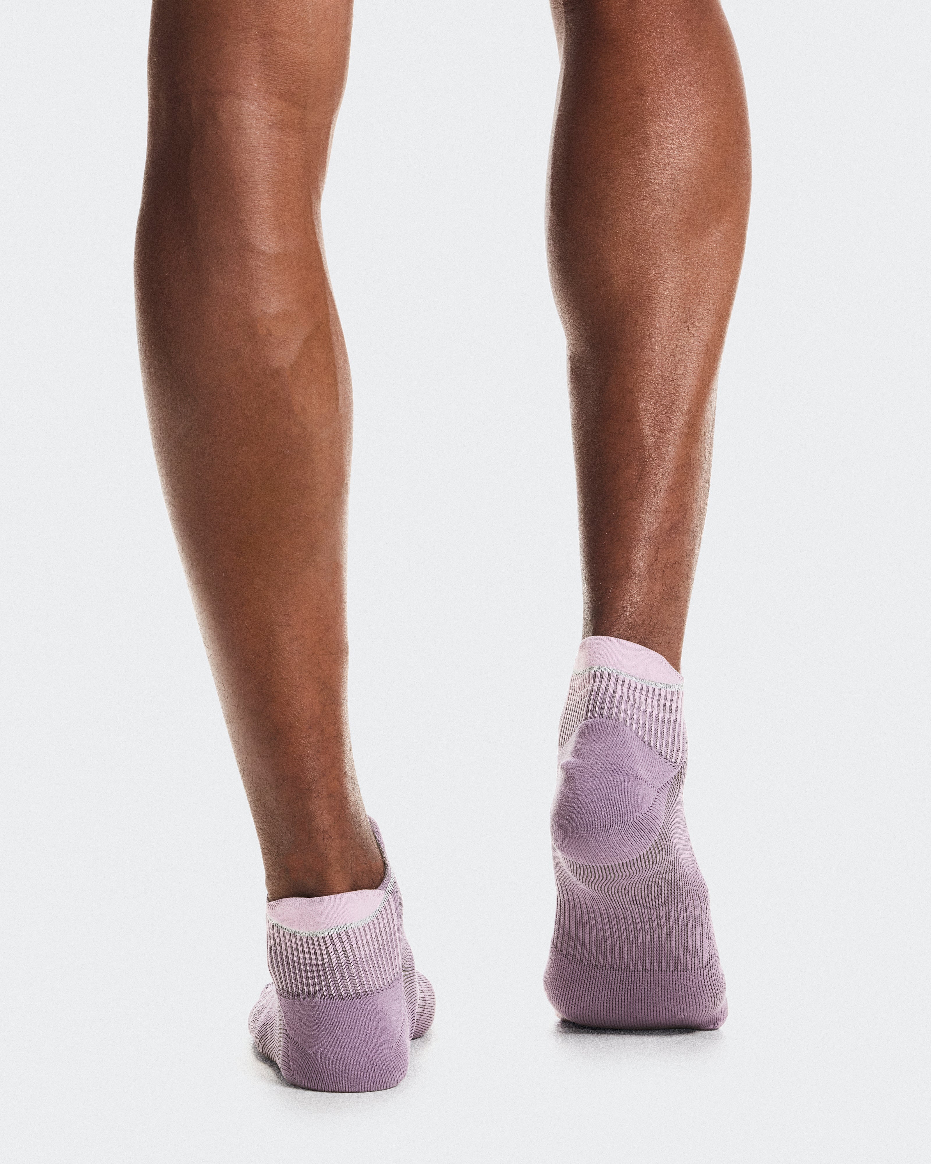 On Performance Run Sock Low Dewberry | Sakura