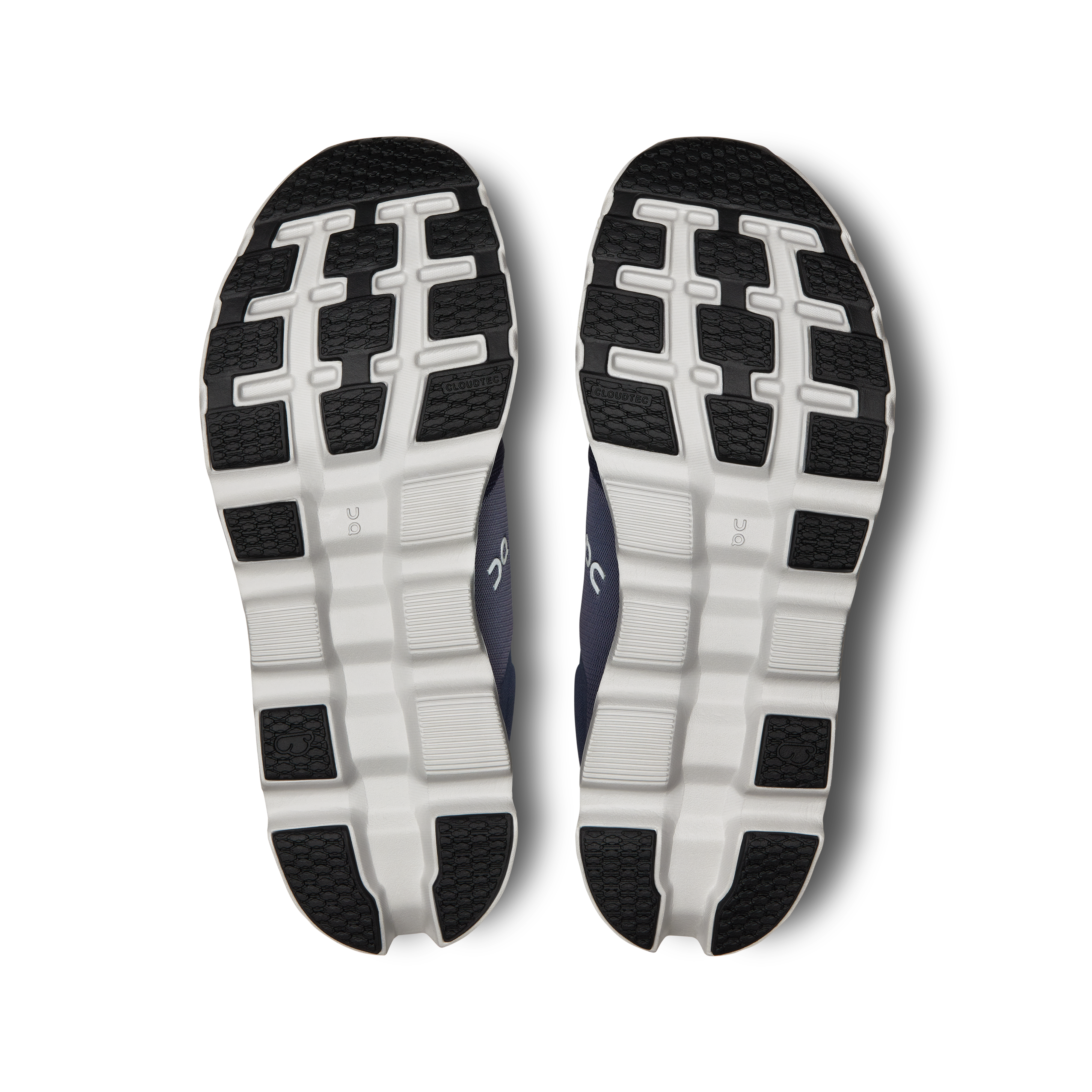 On Cloudstratus 3 Metal Glacier