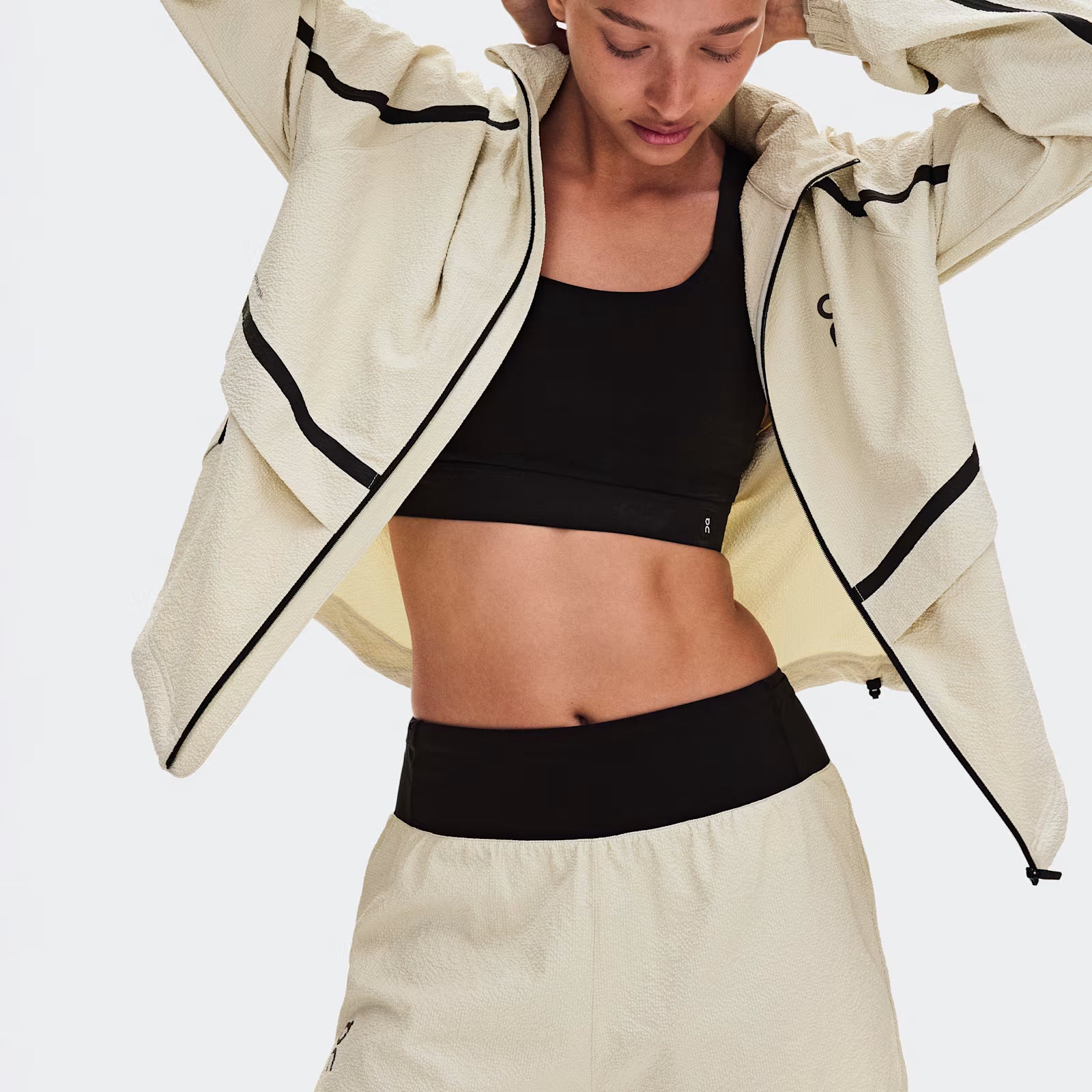 On Performance Volt Shorts Hare (Women'S)