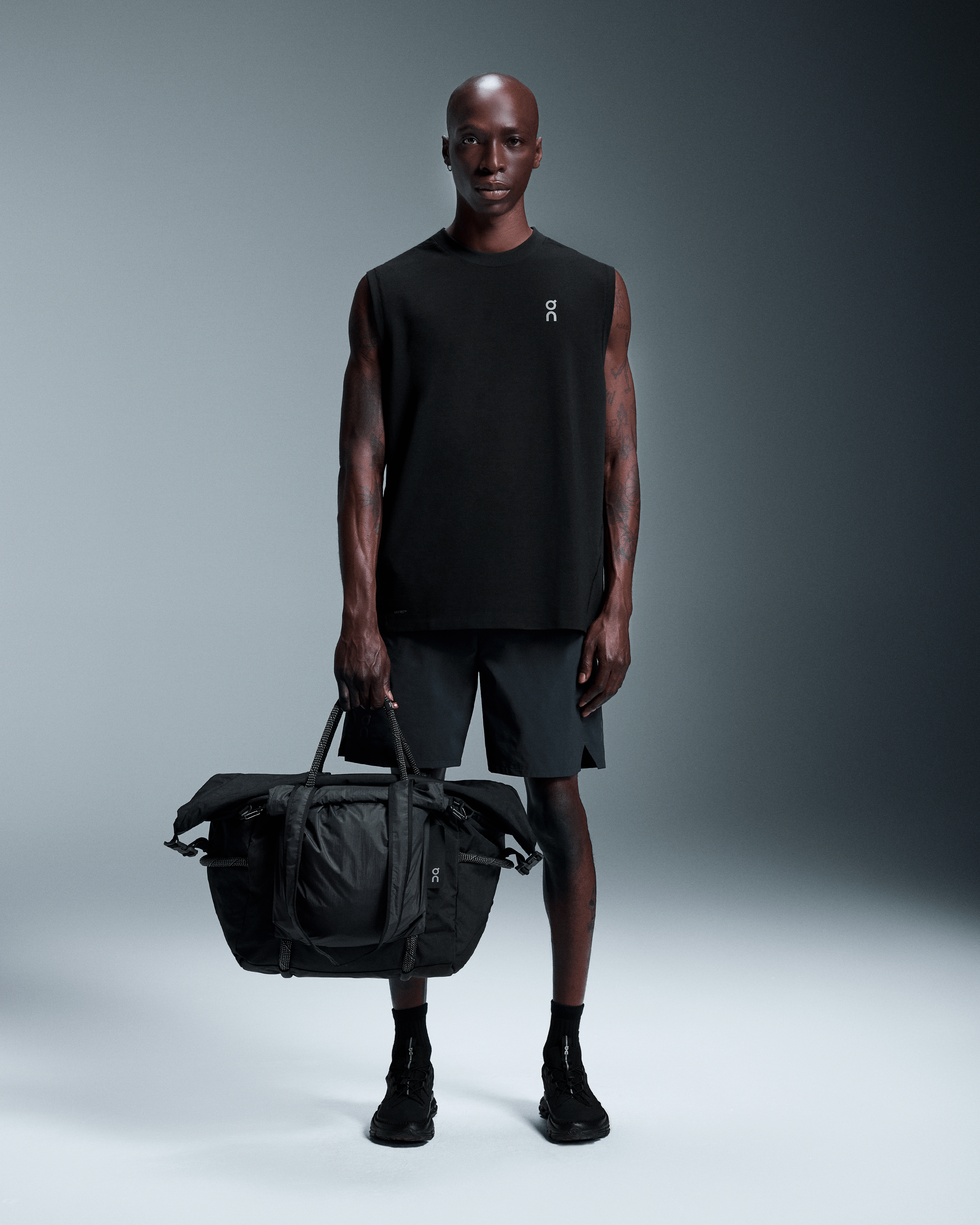 On Track Pack 40L Elite Black | Magnet