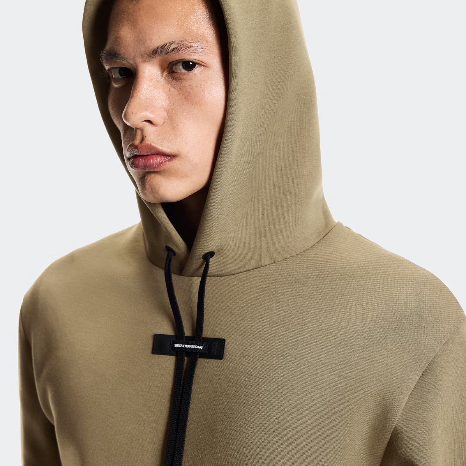 On Focus Tech Hoodie Kalamata