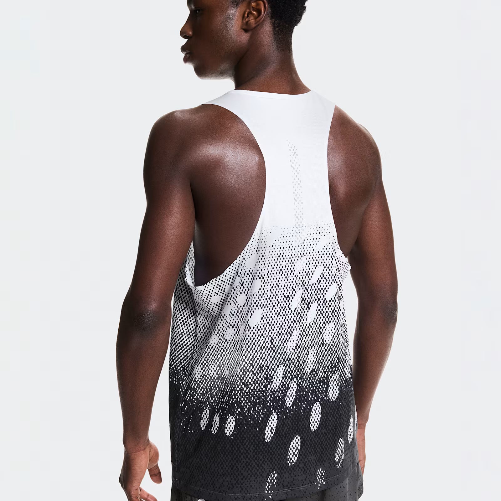 On Zero Singlet White | Iron