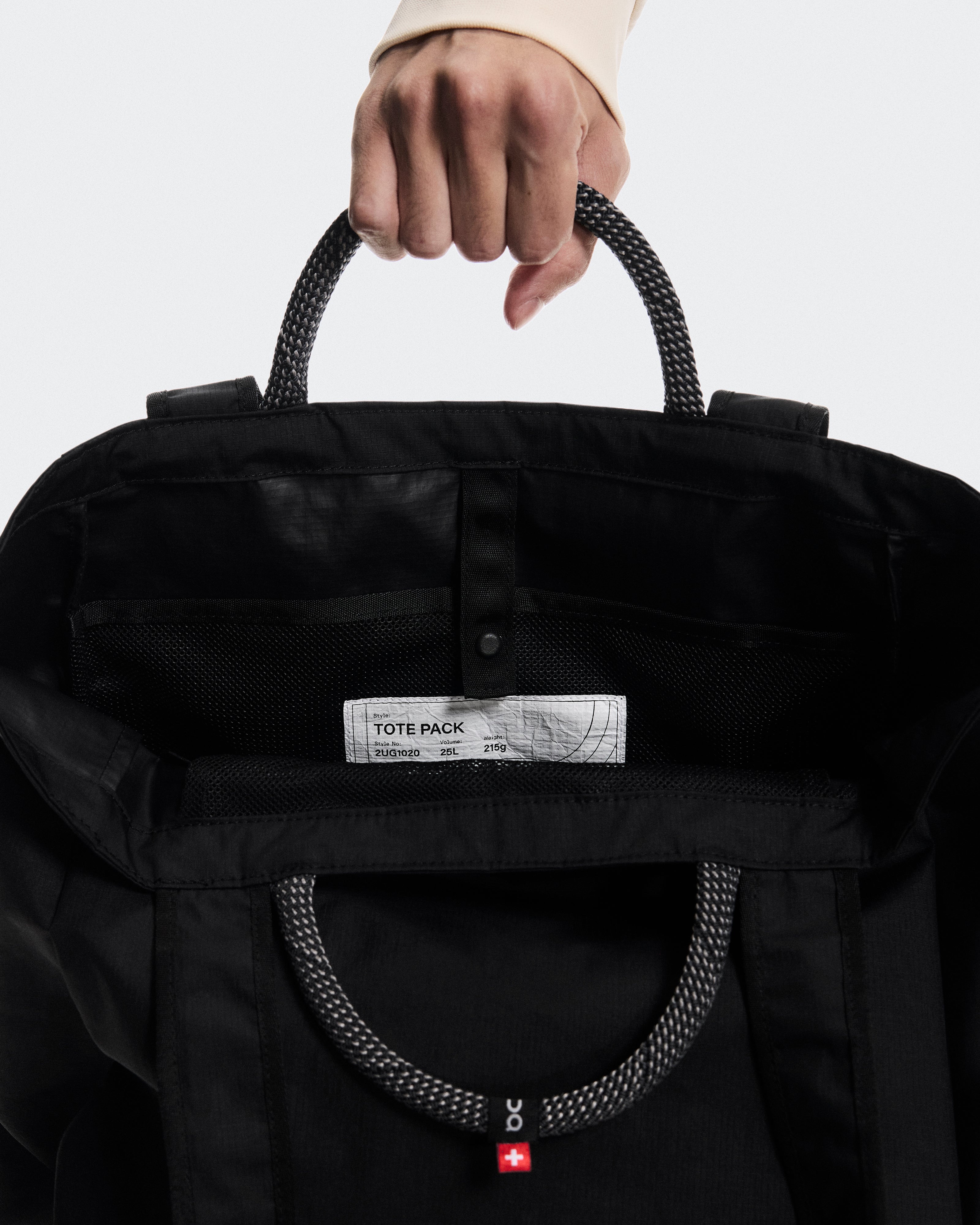 On Tote Pack 25L Black