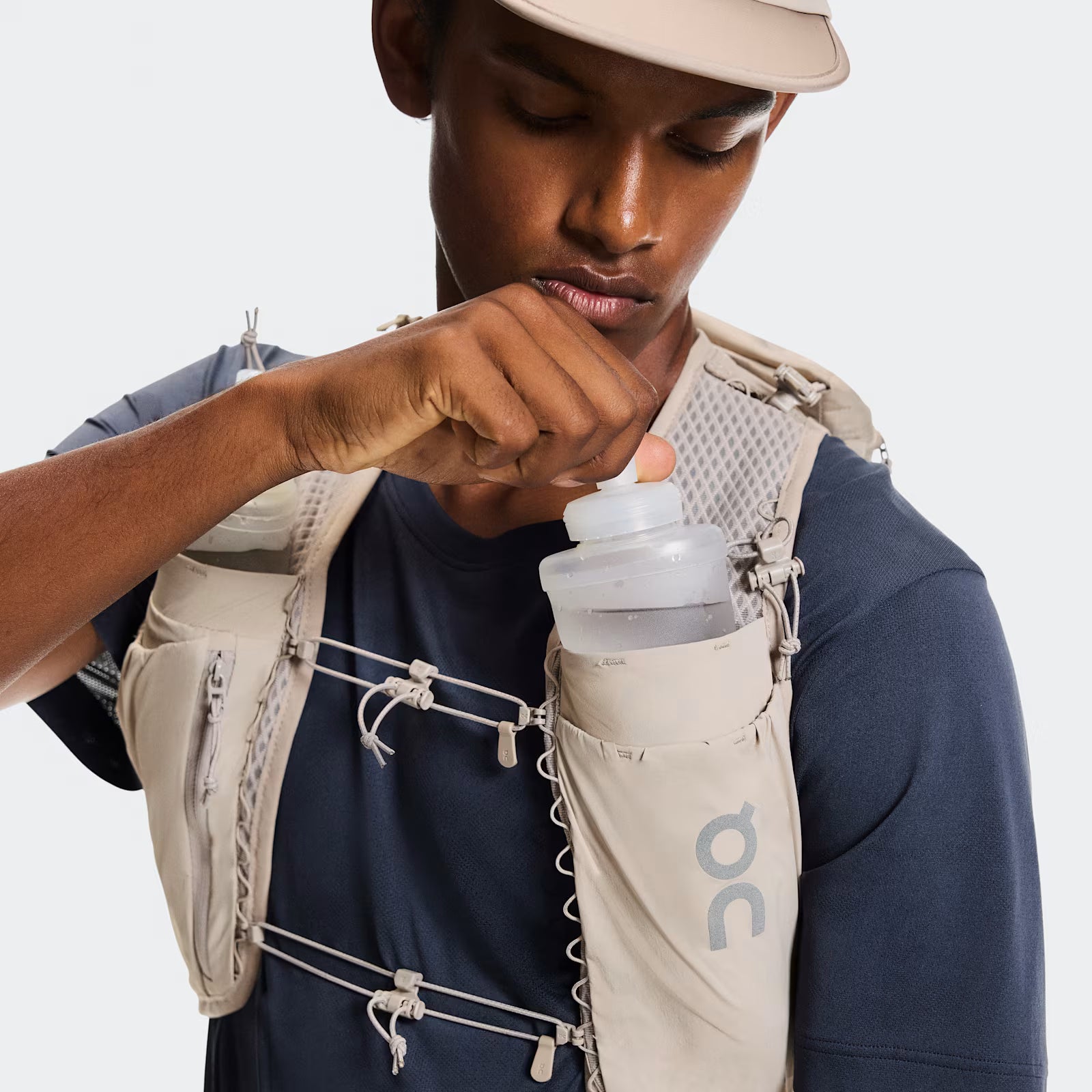 On Ultra Vest Pro Fog