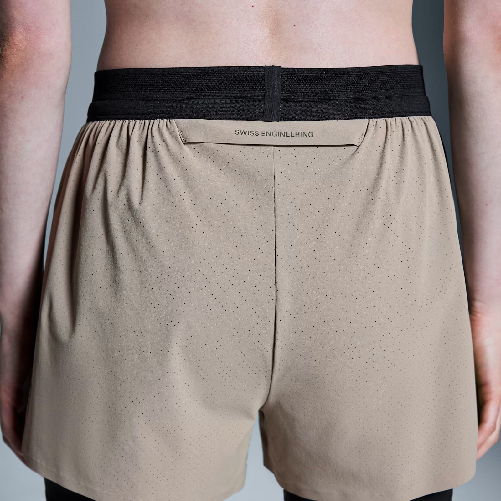 On 3" Performance 2/1 Shorts Cinder | Black (Women'S)