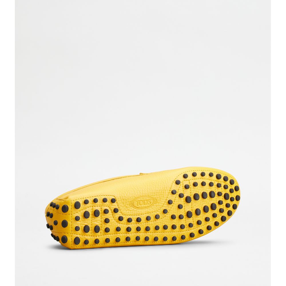 Tods Gommino Driving Shoes In Leather Yellow Mens