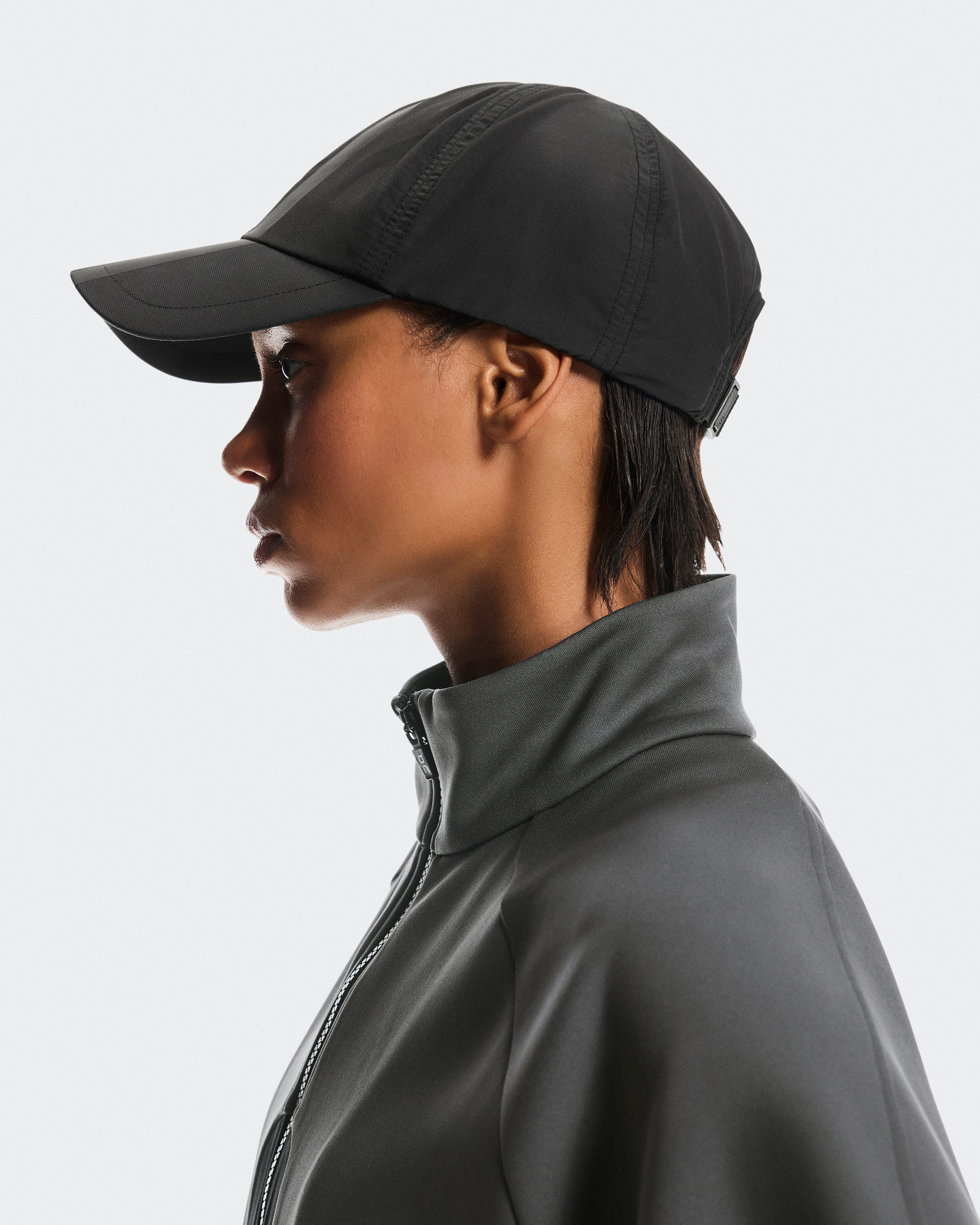 On On Cap Ikon Magnet | Black
