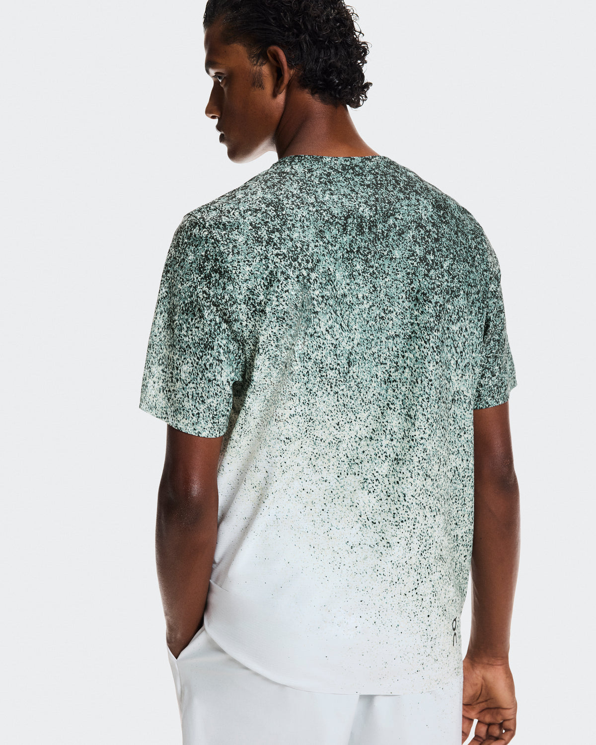 On Court-T Fade Mineral | White