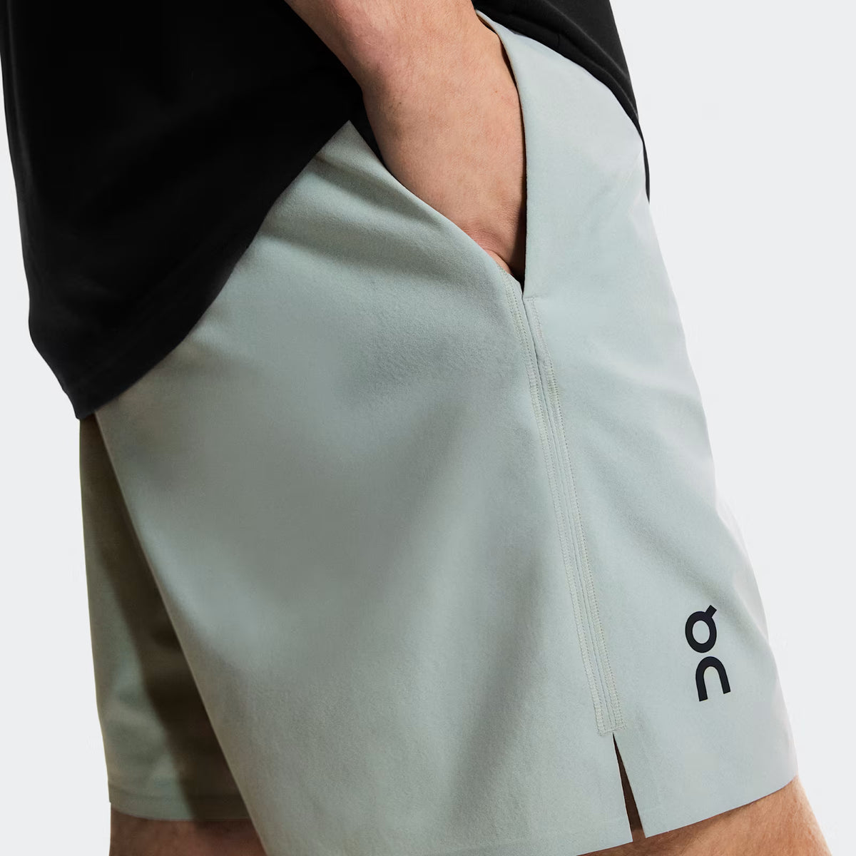 On Focus Shorts Mineral