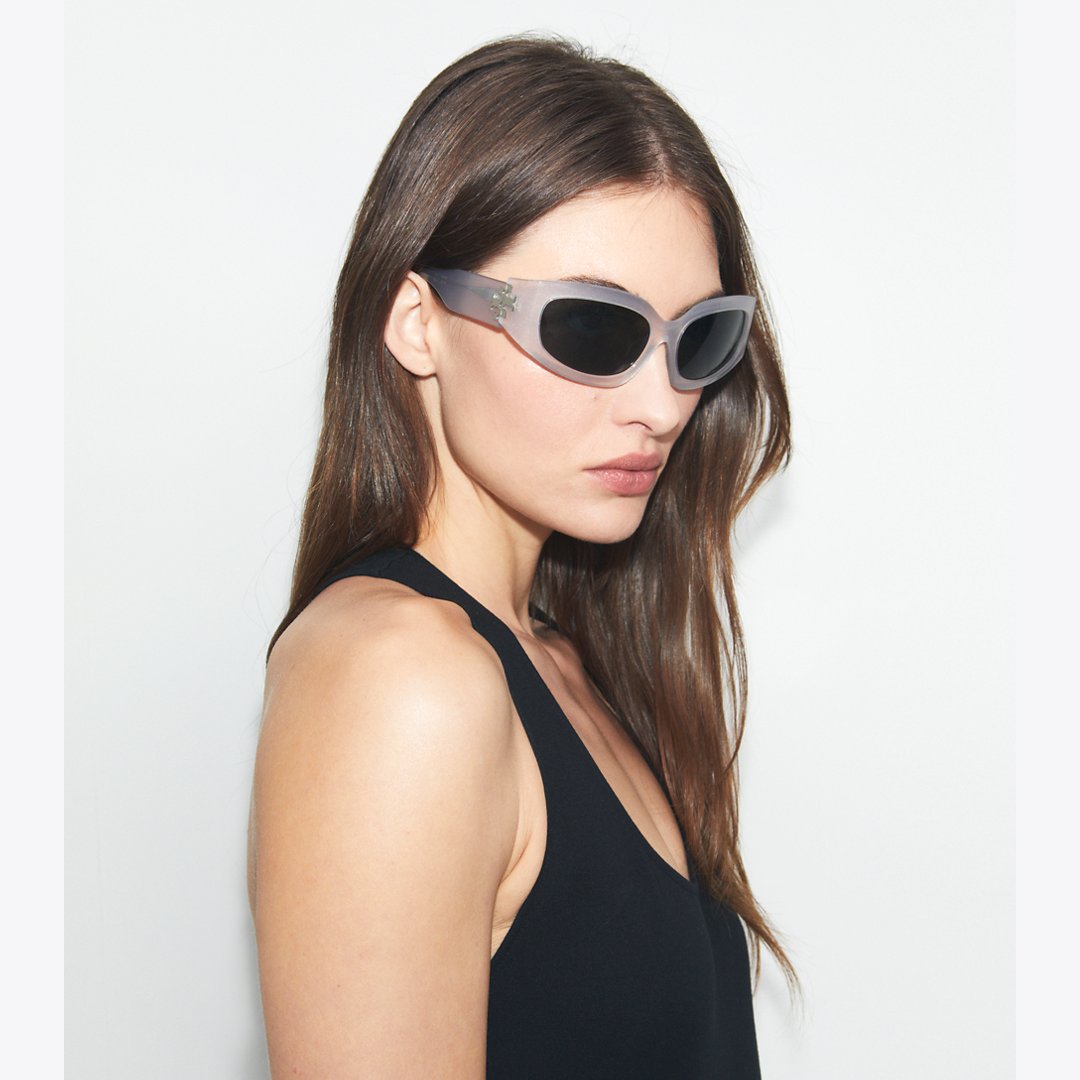 Tory Burch Eleanor Broken Logo Sunglasses PEARLIZED GREY/DARK GREY