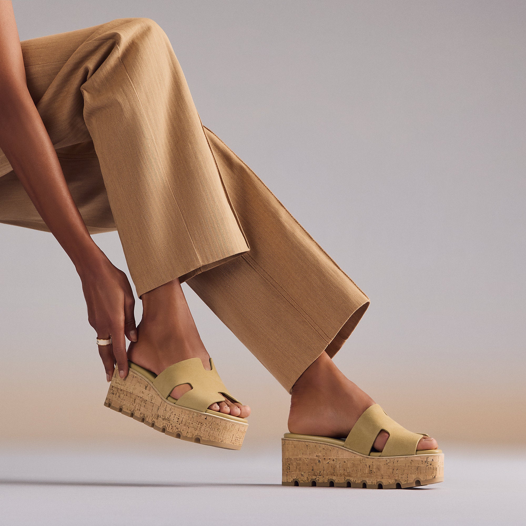 Hermes Eze 30 Sandal Beige Albtre