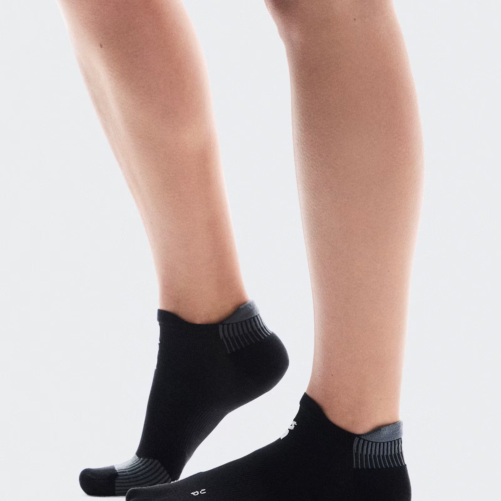 On Performance Run Sock Low Black | Eclipse