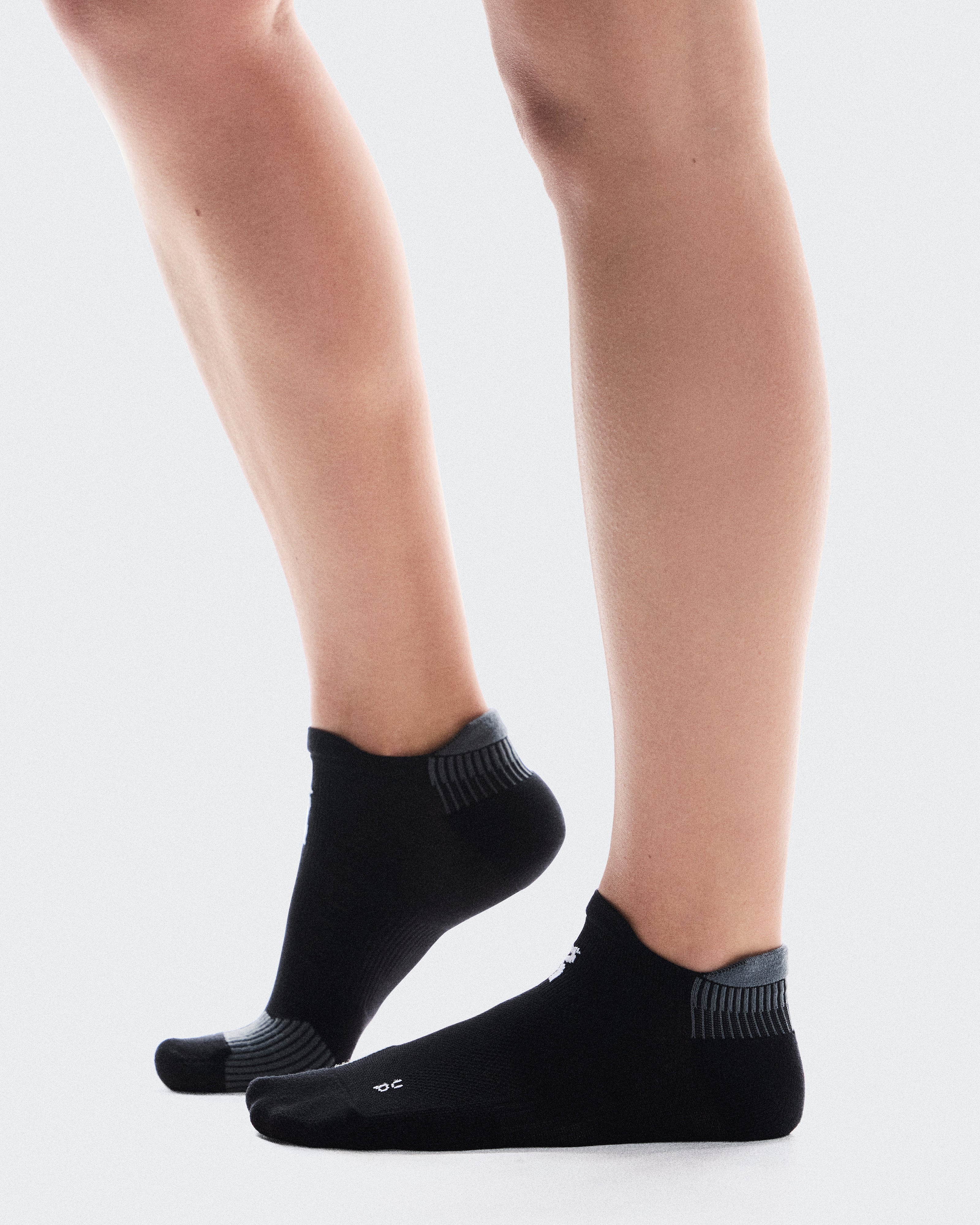 On Performance Run Sock Low Black | Eclipse