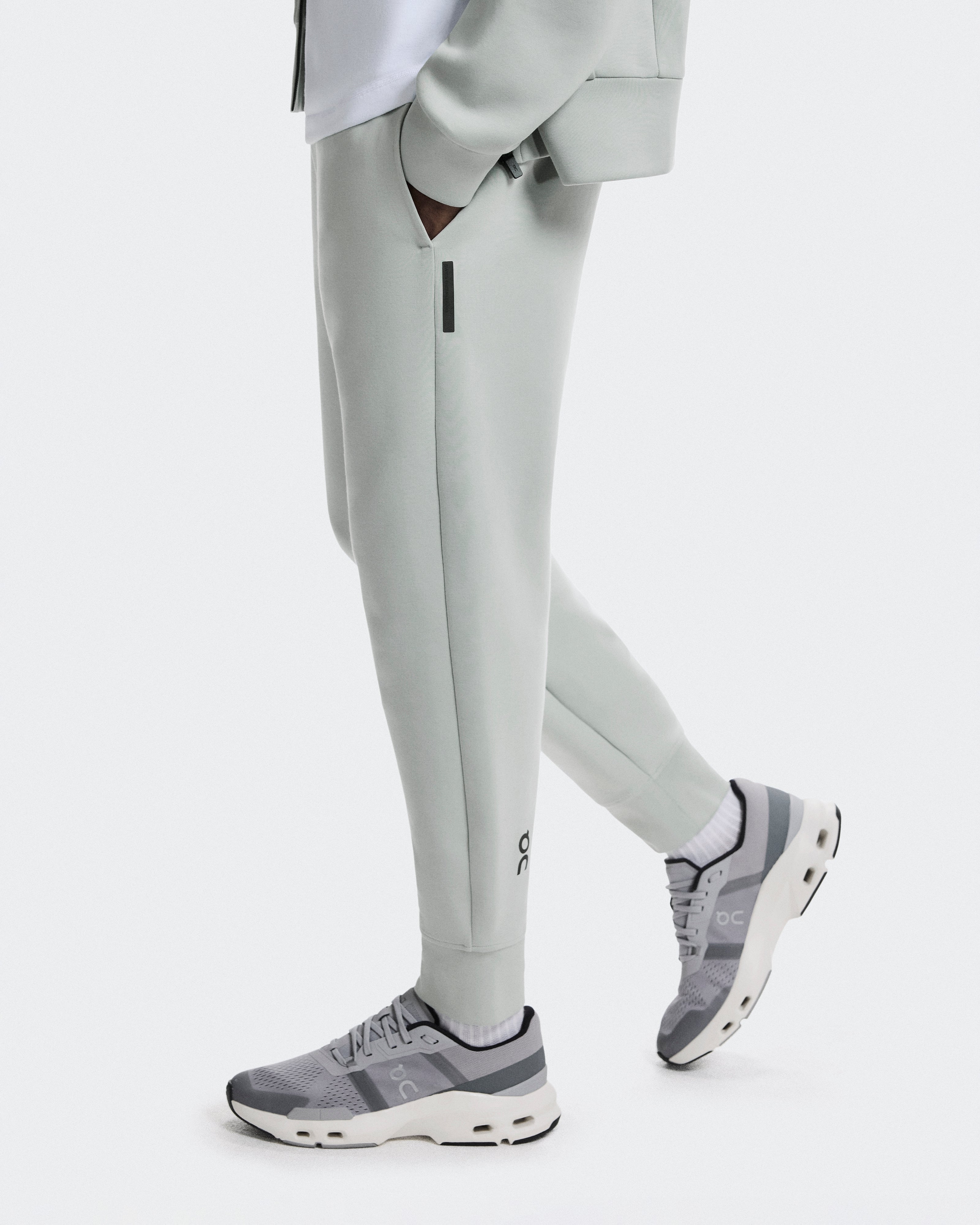 On Focus Tech Sweatpants Mineral