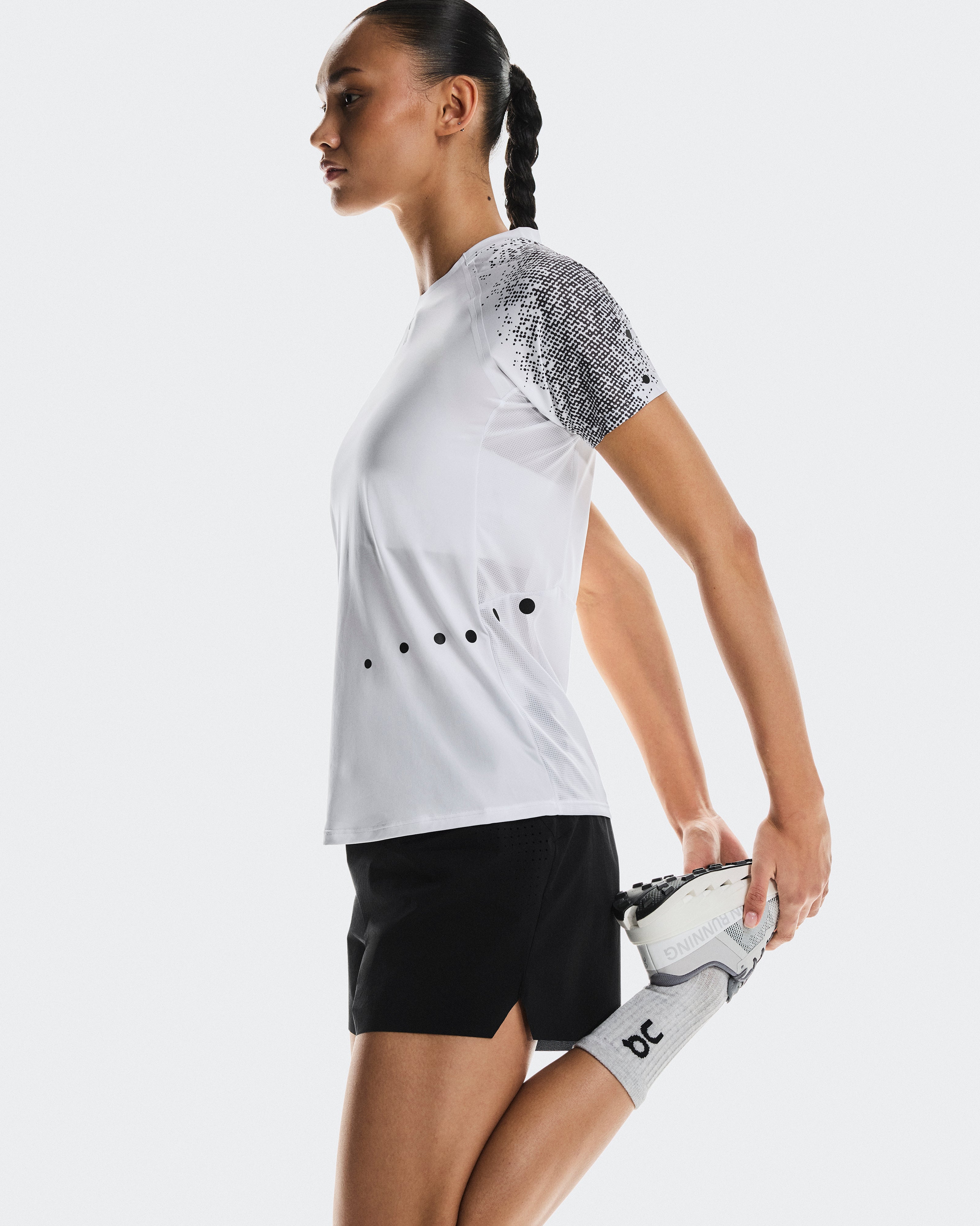 On Ultra Shorts Black (Women'S)