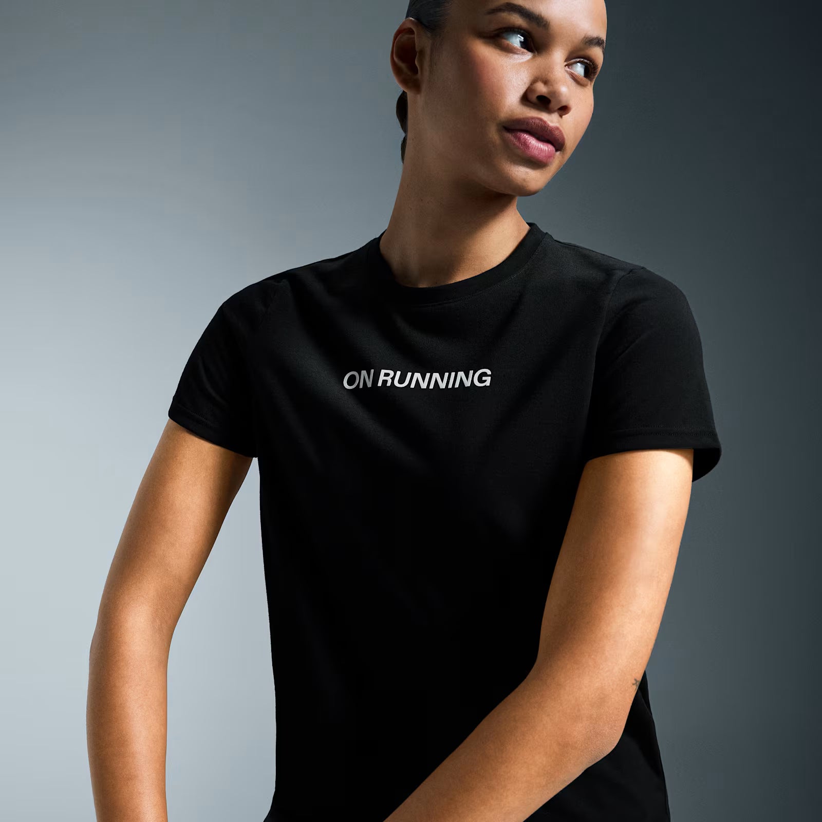 On On Run-T Black (Women'S)