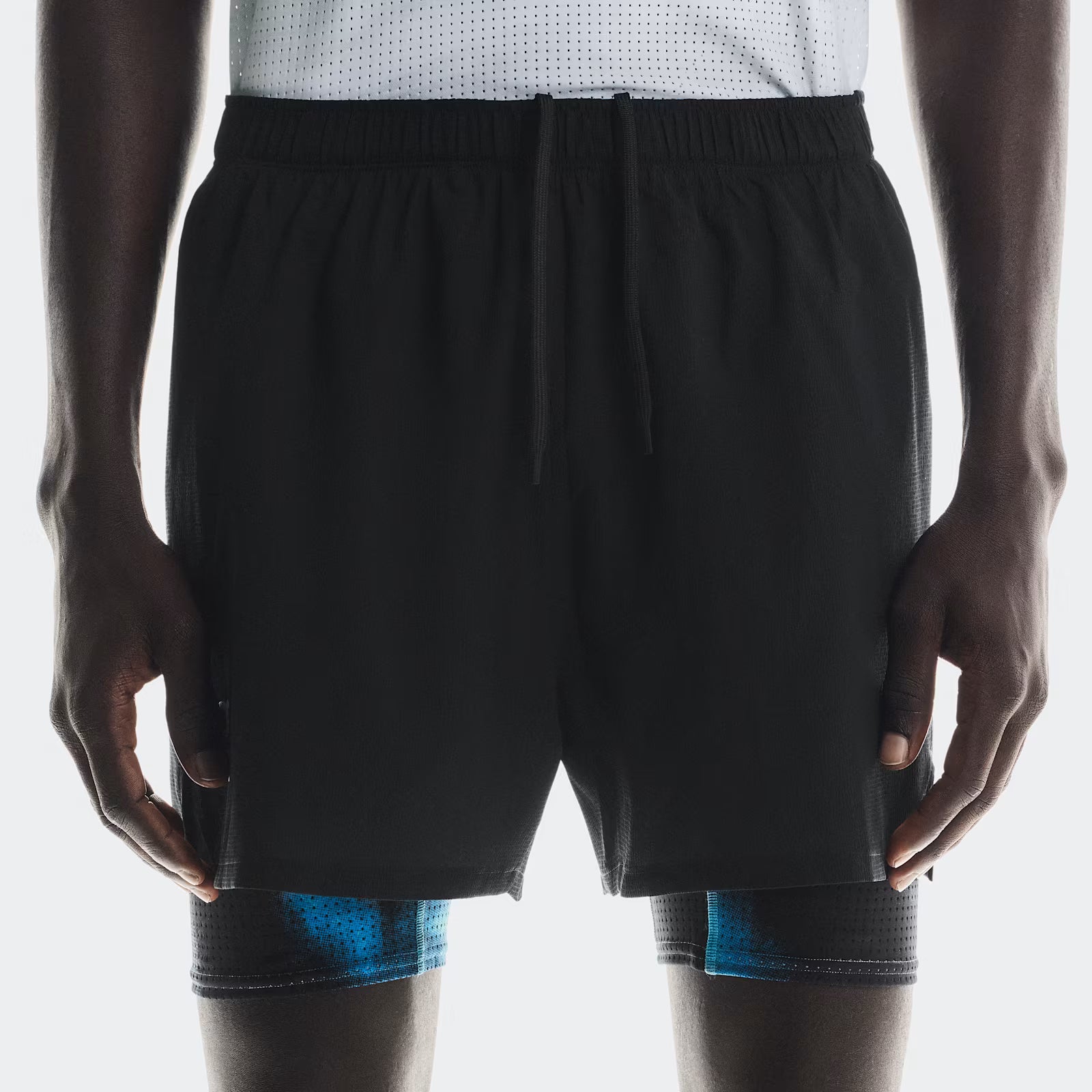 On Pace Shorts Black | Horizon