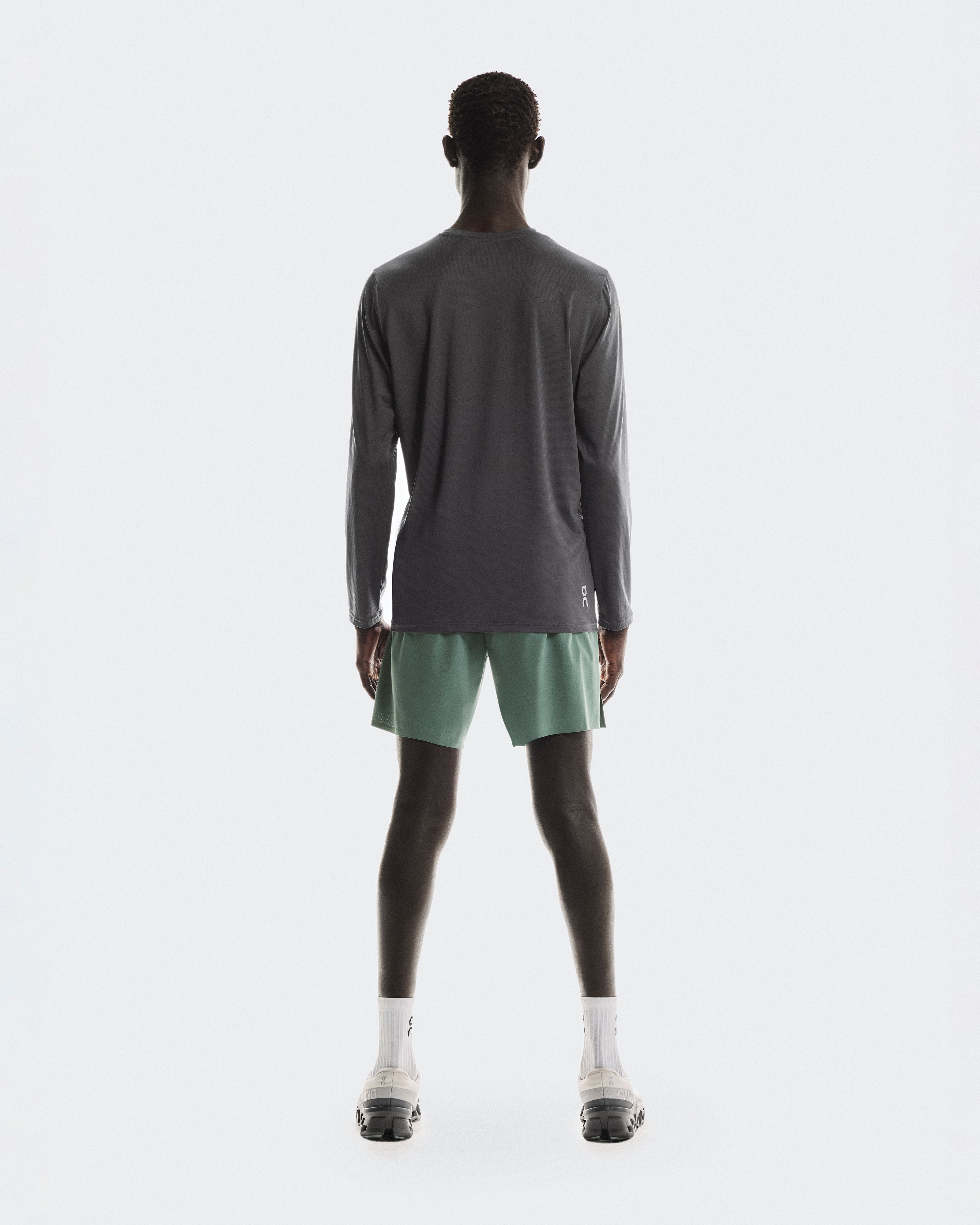 On 7" Performance Shorts Olive