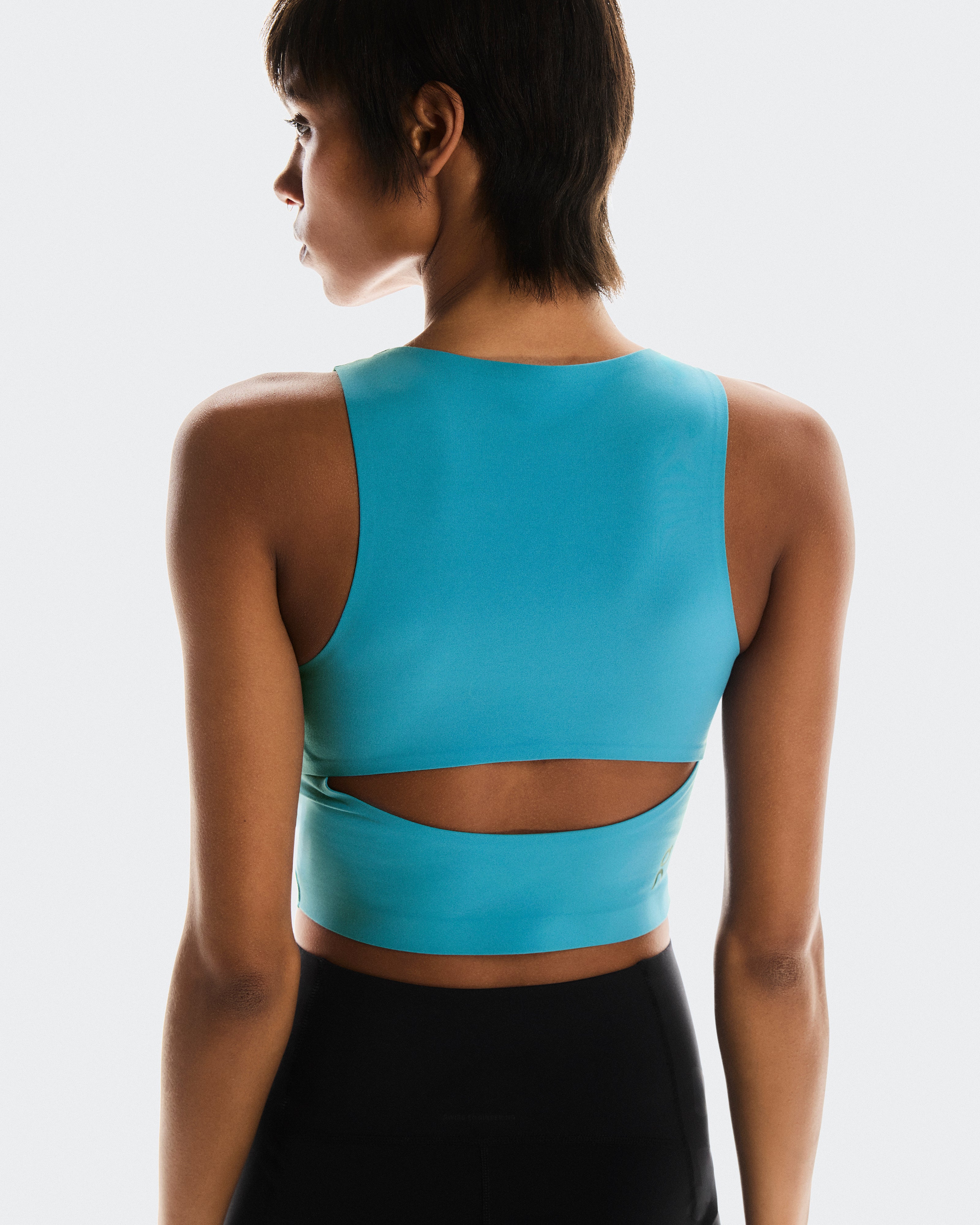 On Studio Open Back Crop Niagara (Women'S)